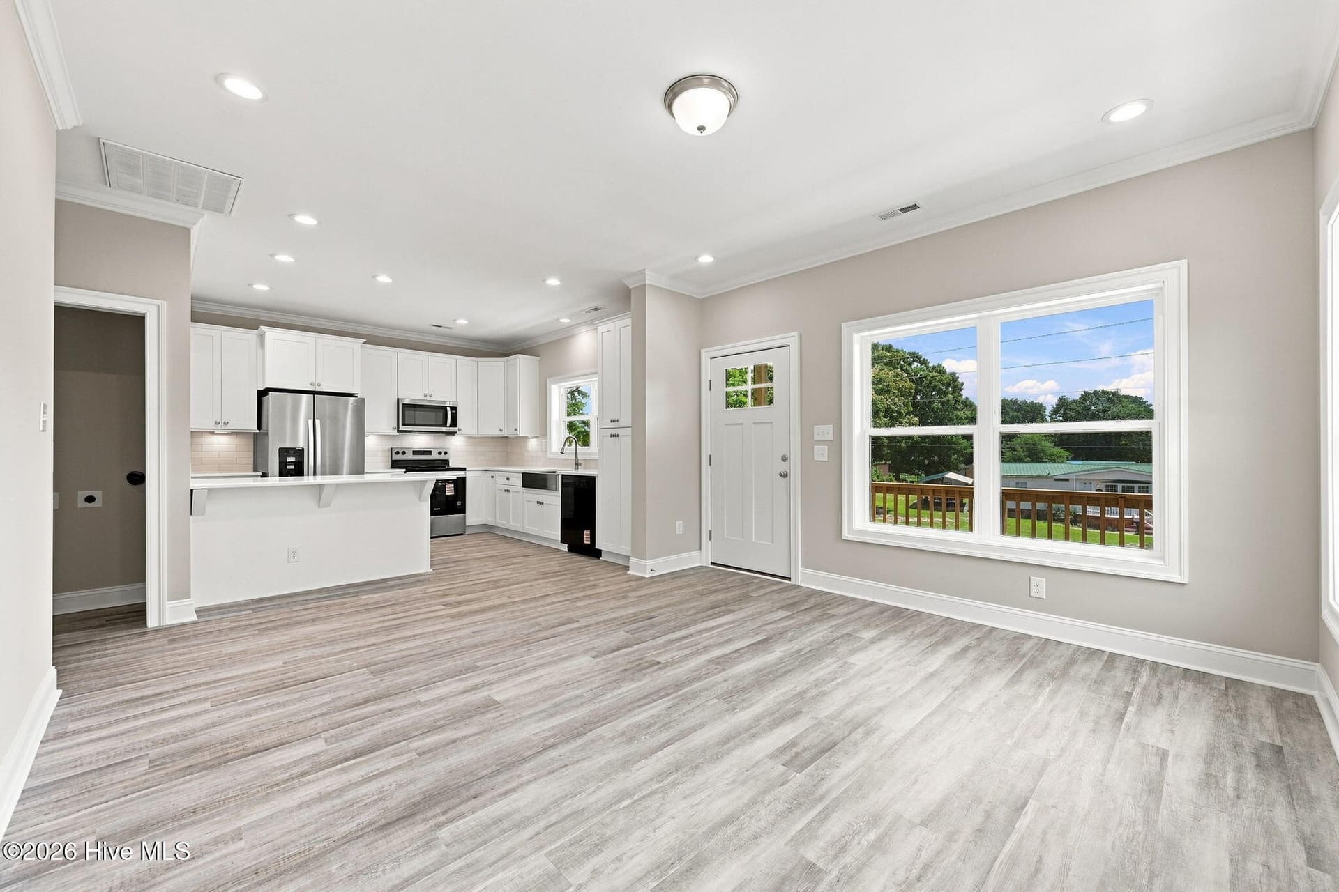 Single Family Residence at 751 Driftwood Drive, Hampstead, NC 28443, photo 18 of 52