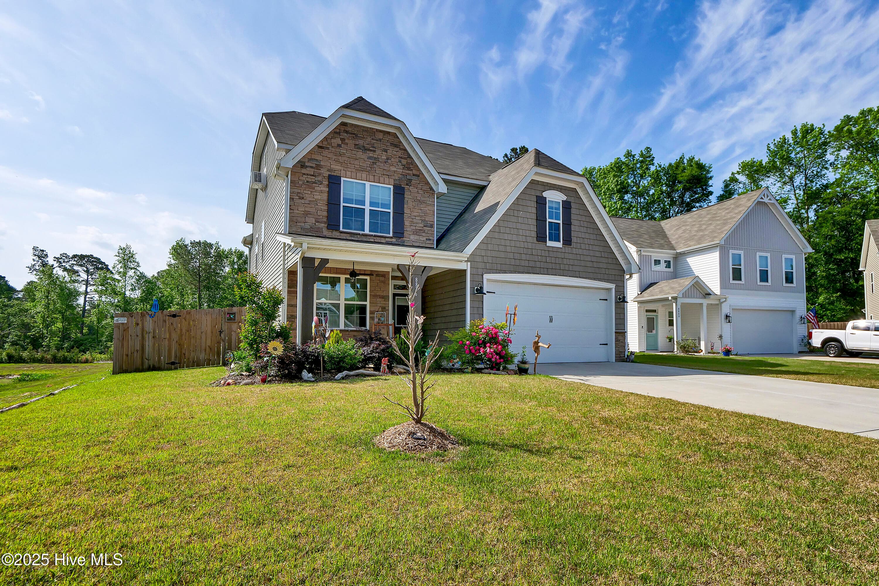 Single Family Residence at 8876 Colbert Place Drive, Leland, NC 28451, photo 2 of 34
