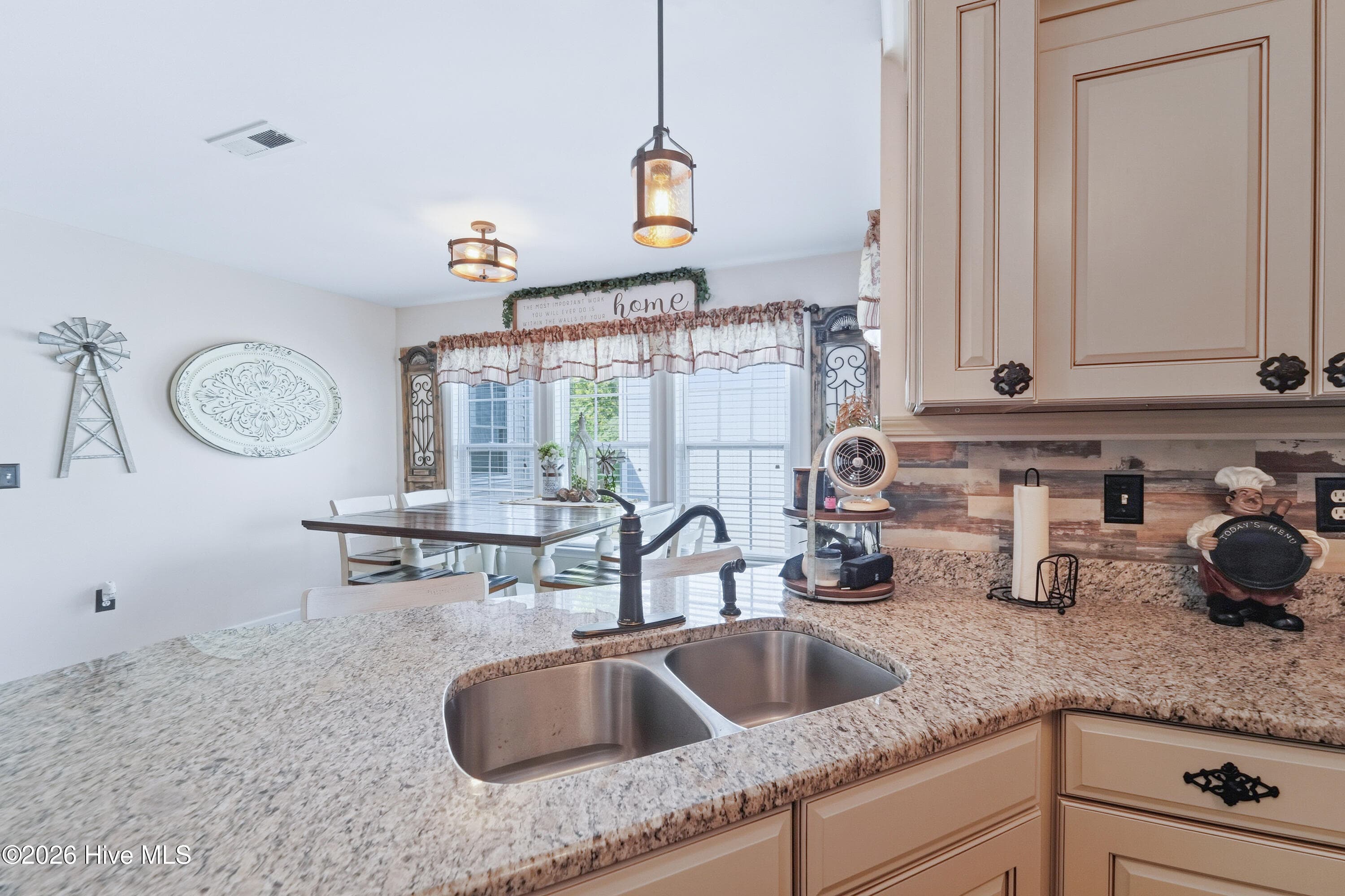 Single Family Residence at 109 Spring Leaf Lane, Jacksonville, NC 28540, photo 25 of 78