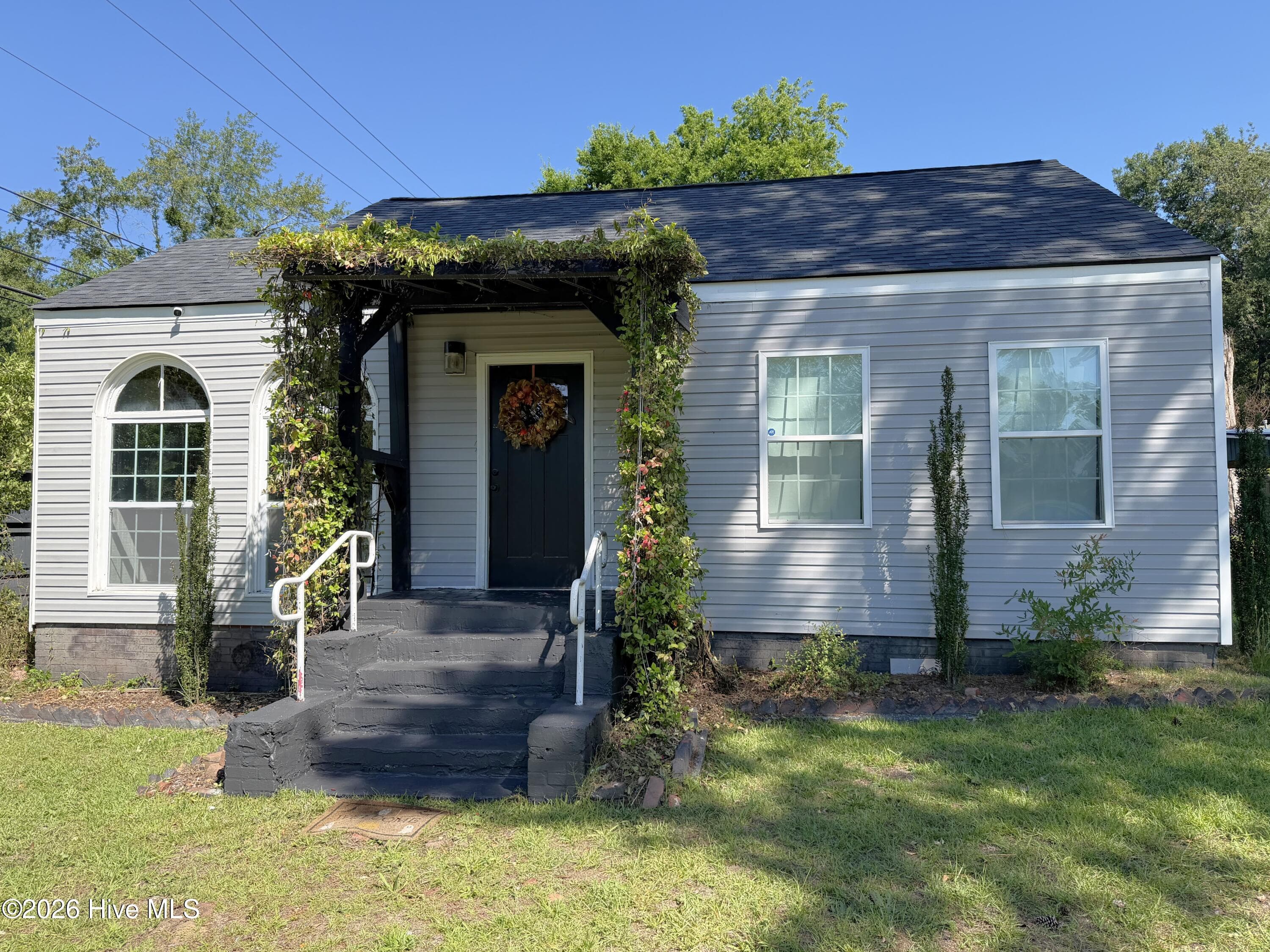 Single Family Residence at 1101 Pine Drive Nw, Aiken, SC 29801, photo 6 of 97