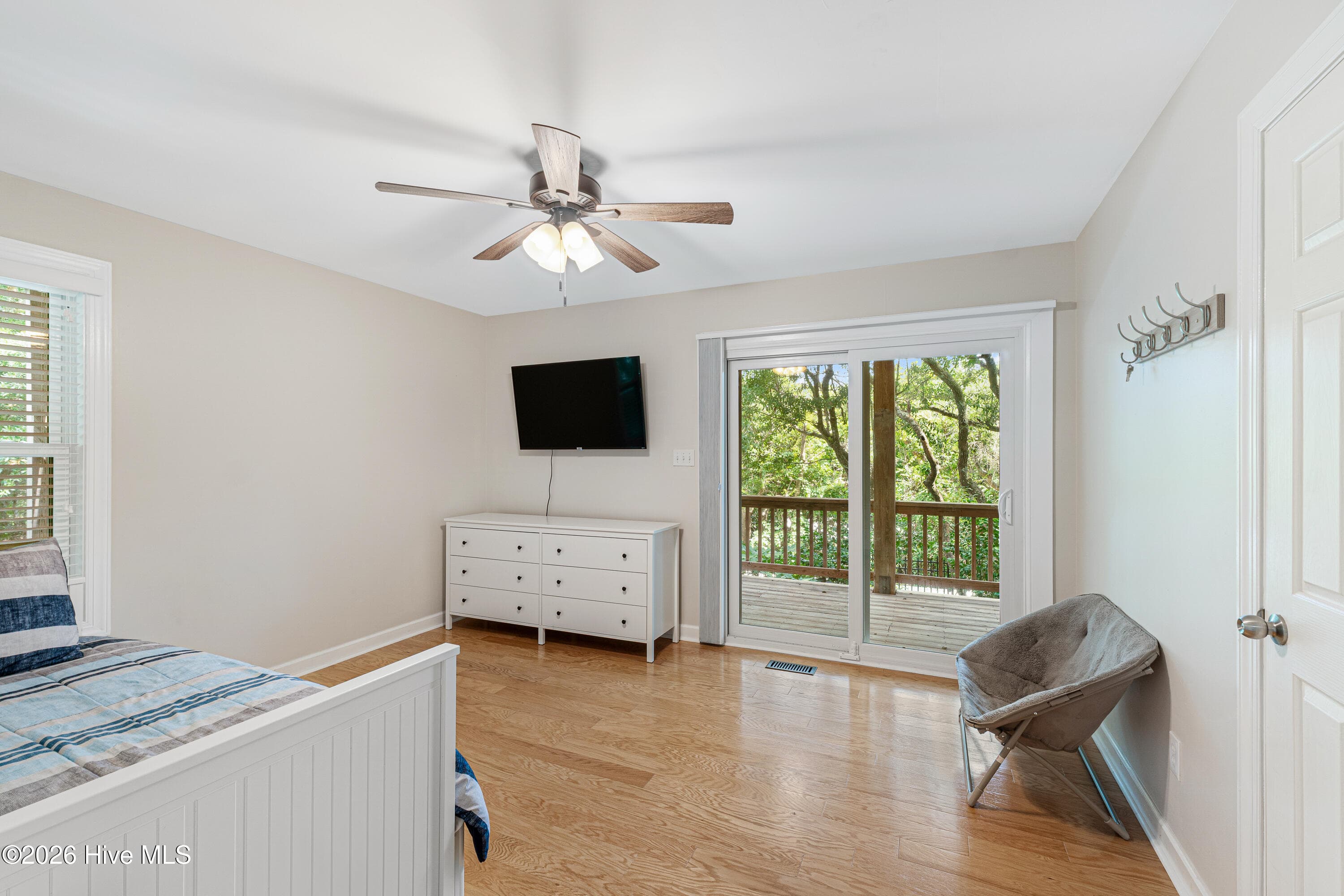Single Family Residence at 102 Sandpiper Lane, Indian Beach, NC 28512, photo 21 of 64