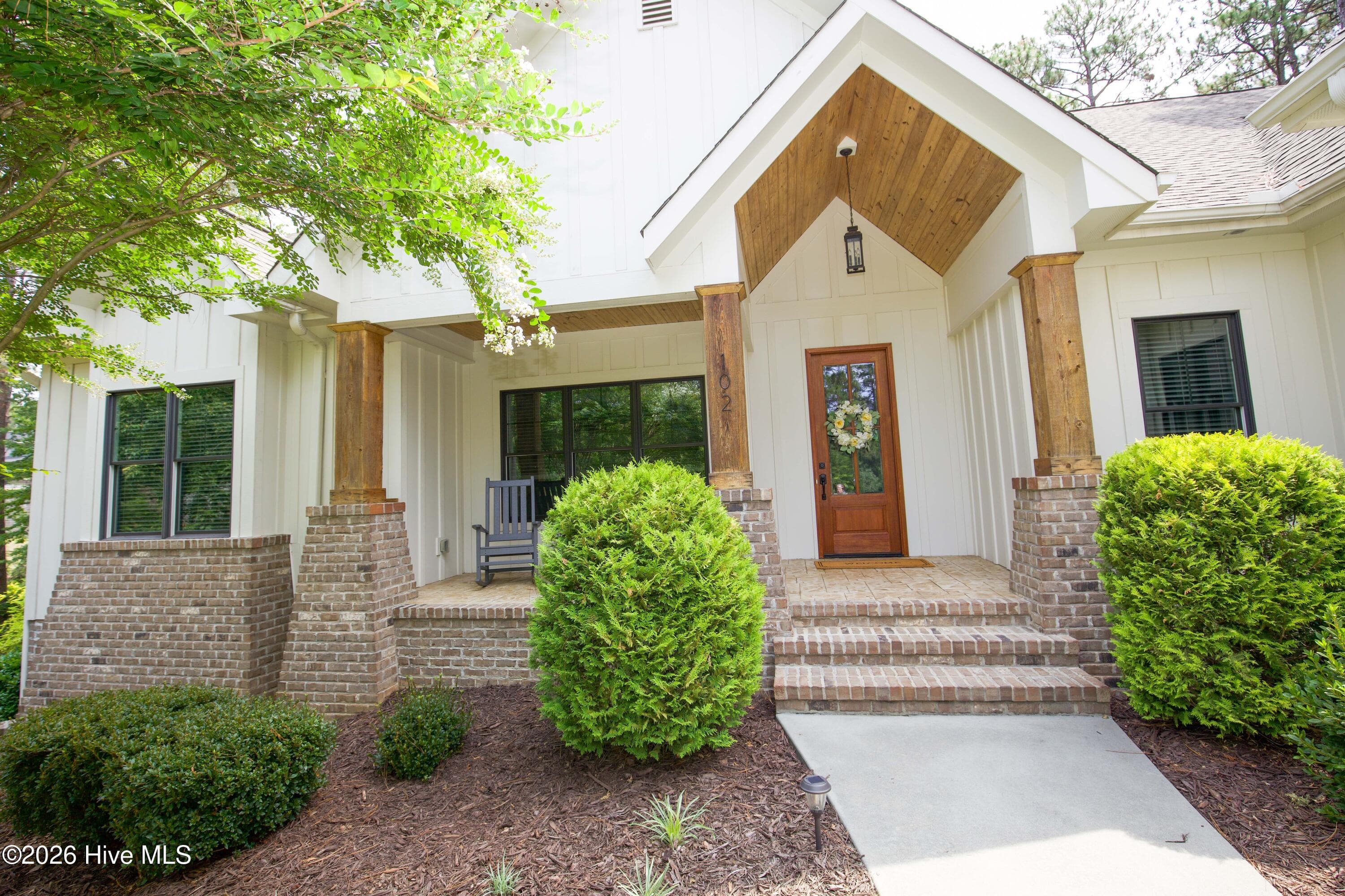 Single Family Residence at 102 Greystones Court, Pinehurst, NC 28374, photo 8 of 65