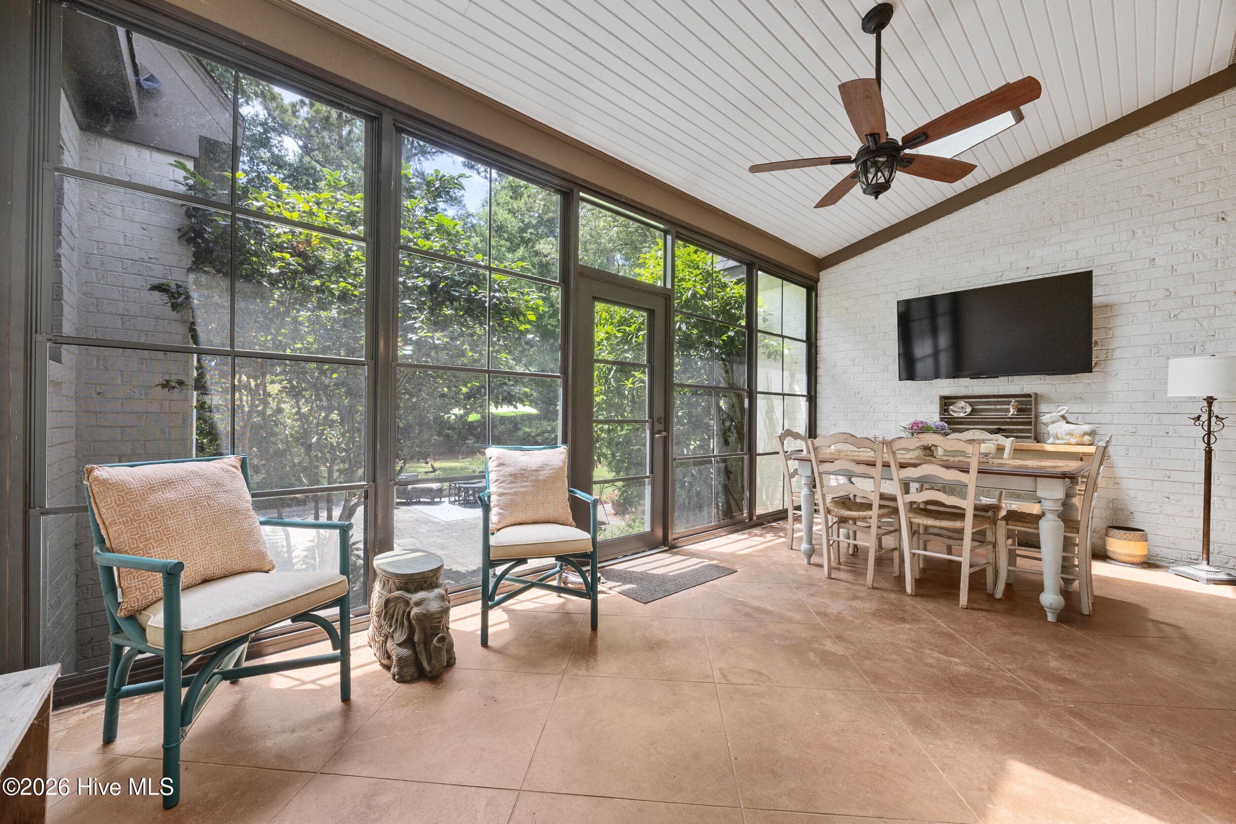 Single Family Residence at 1180 Arboretum Drive, Wilmington, NC 28405, photo 7 of 7