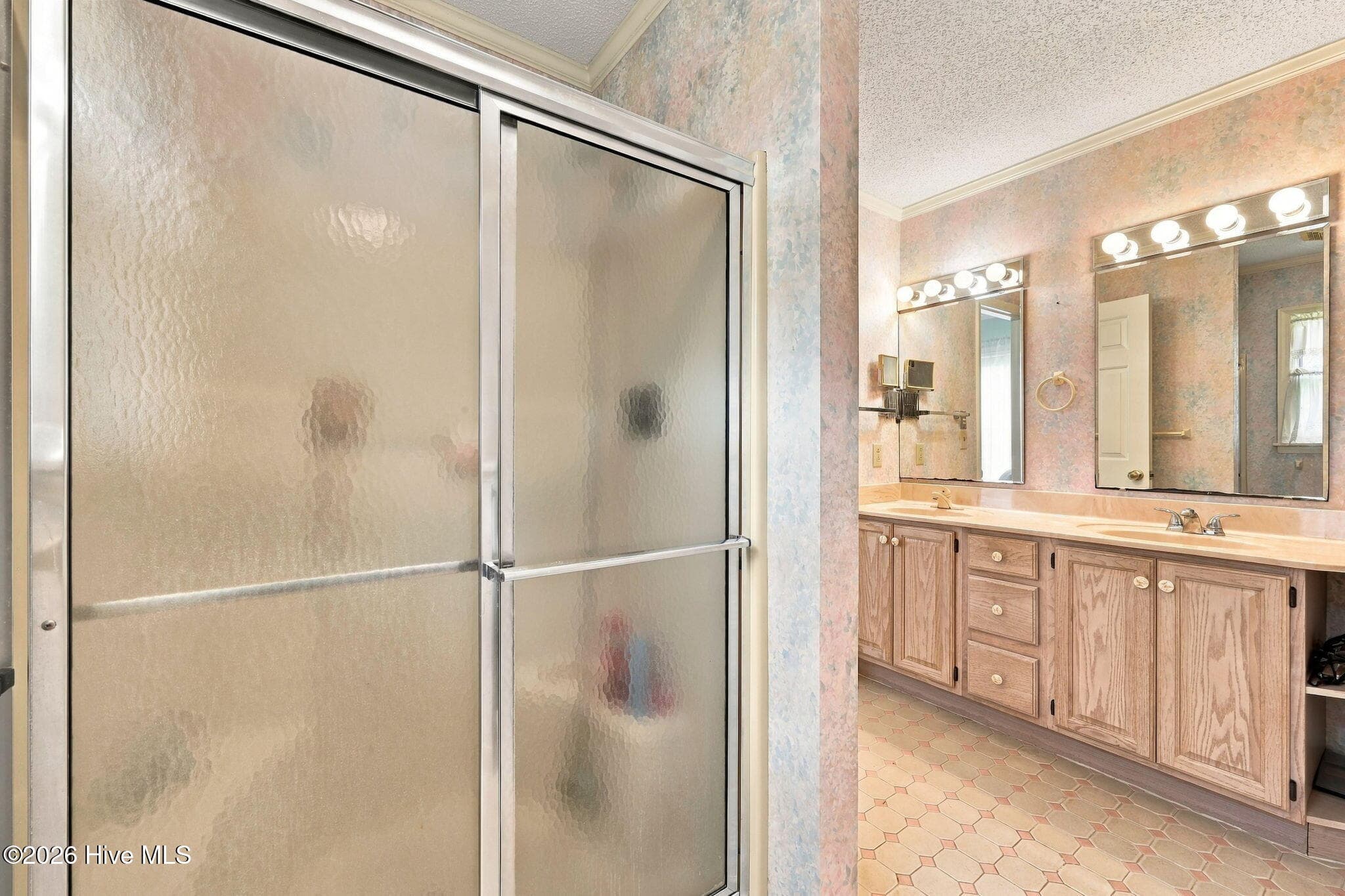 Double sinks - 5914 Santo Domingo Court, New Bern, NC 28560