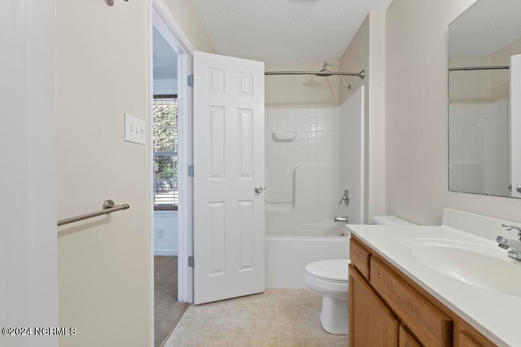 Single Family Residence at 1302 Davis Street, Jacksonville, NC 28540, photo 13 of 23