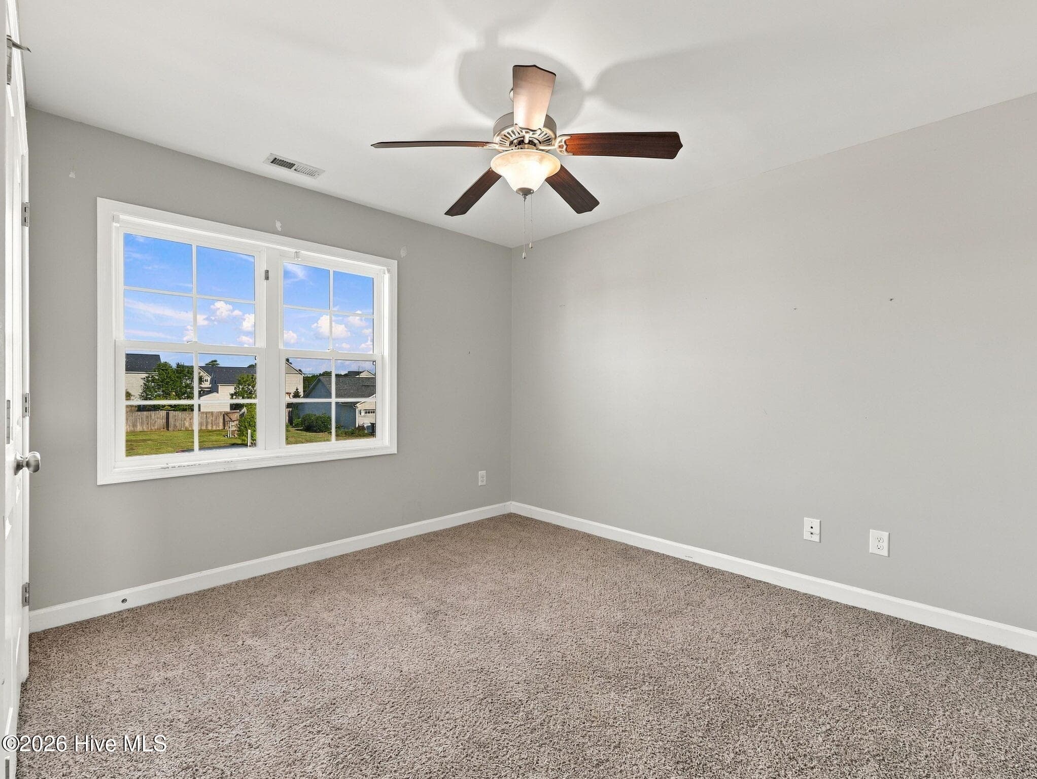 Single Family Residence at 203 Chestwood Drive, Hubert, NC 28539, photo 2 of 2