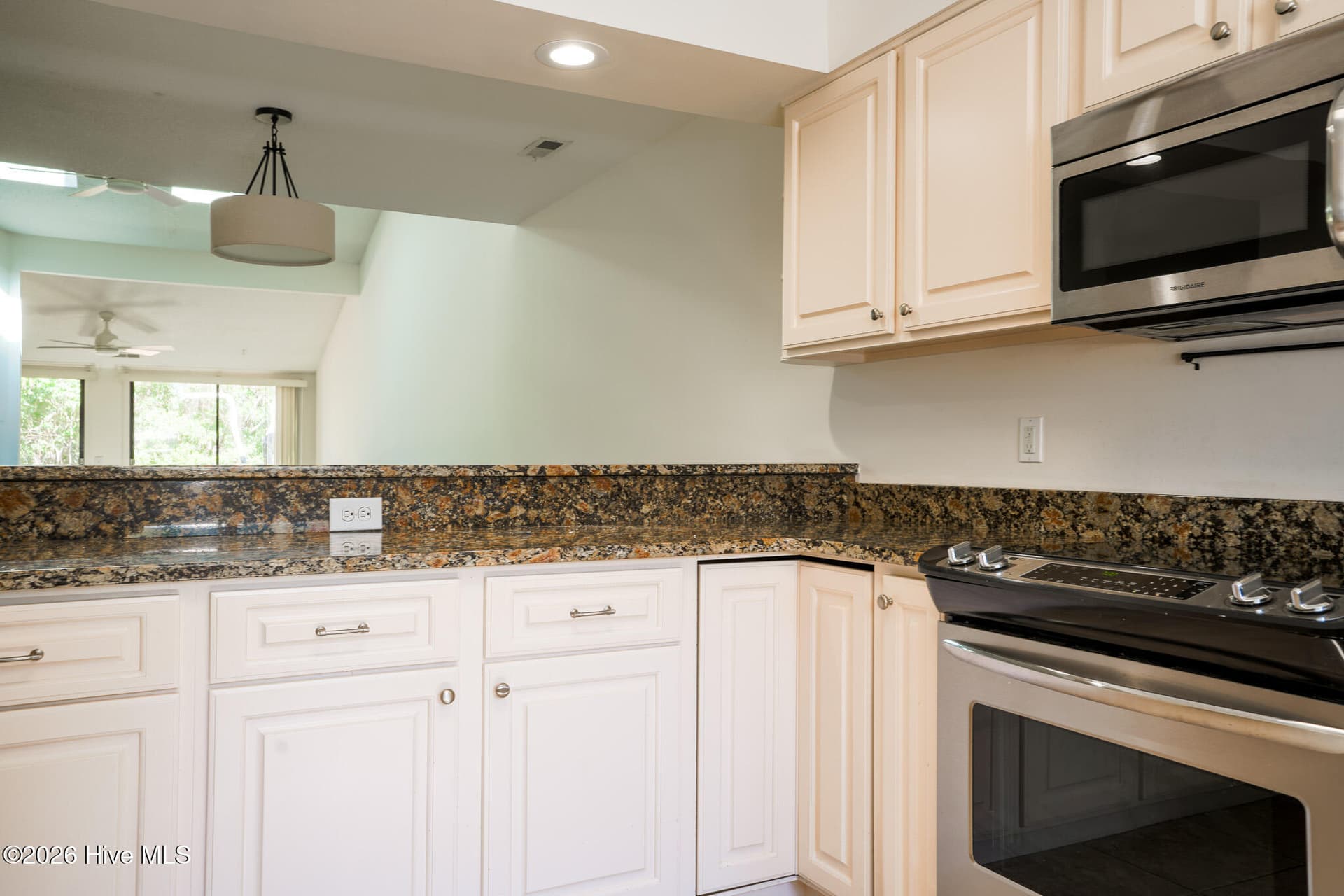 Townhouse at 211 Inland Greens Circle, Wilmington, NC 28405, photo 113 of 114