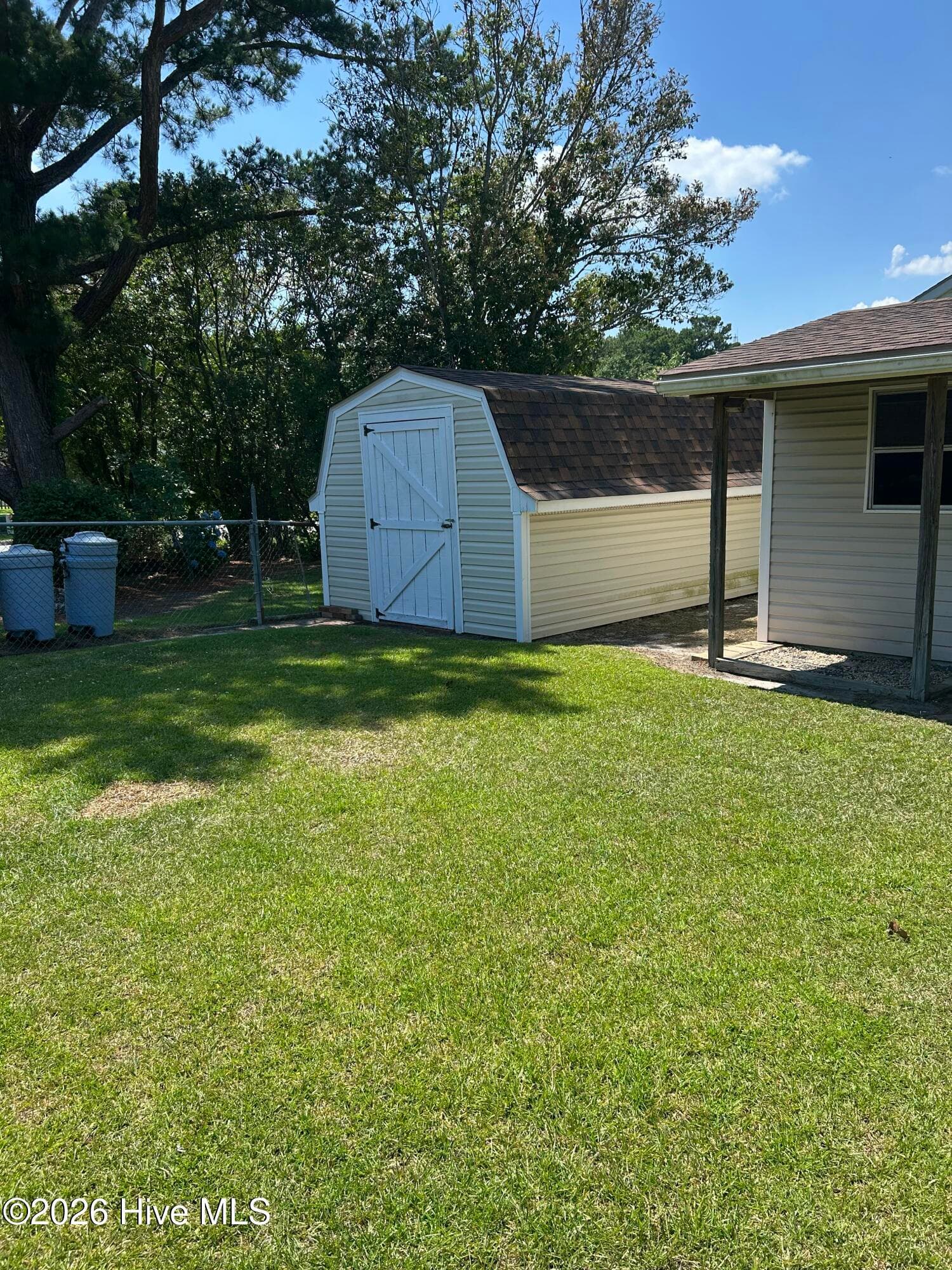 Single Family Residence at 700 Oakwood Avenue, Jacksonville, NC 28546, photo 11 of 15