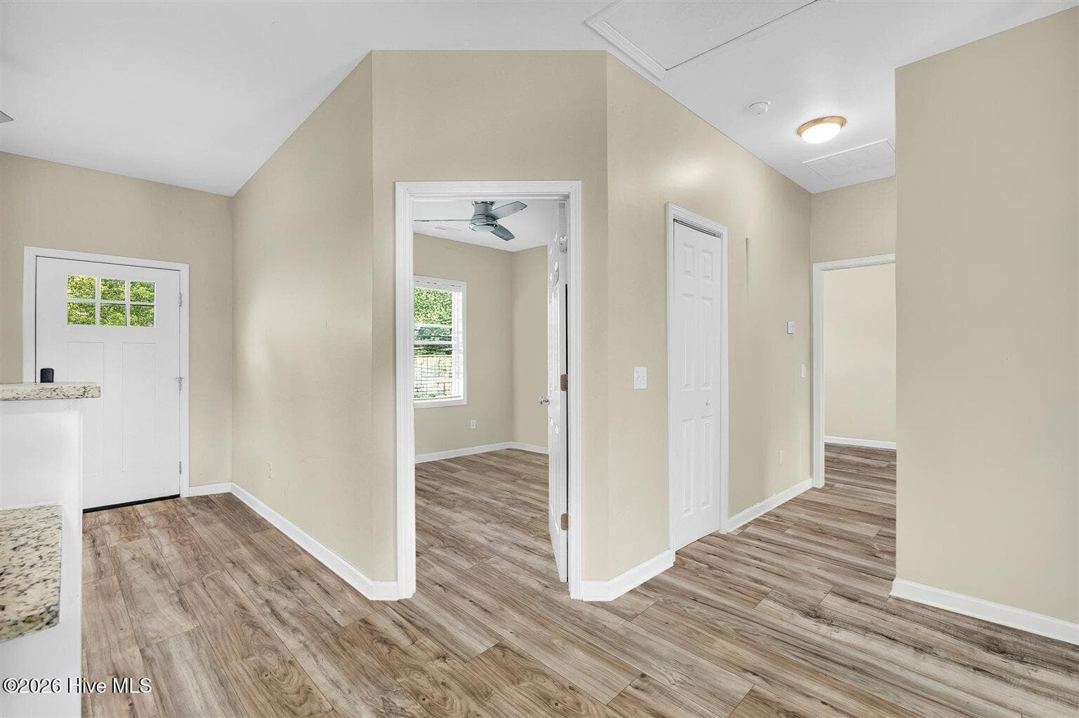 Back unit entry - 305 Macmillan Avenue N, Wilmington, NC 28403