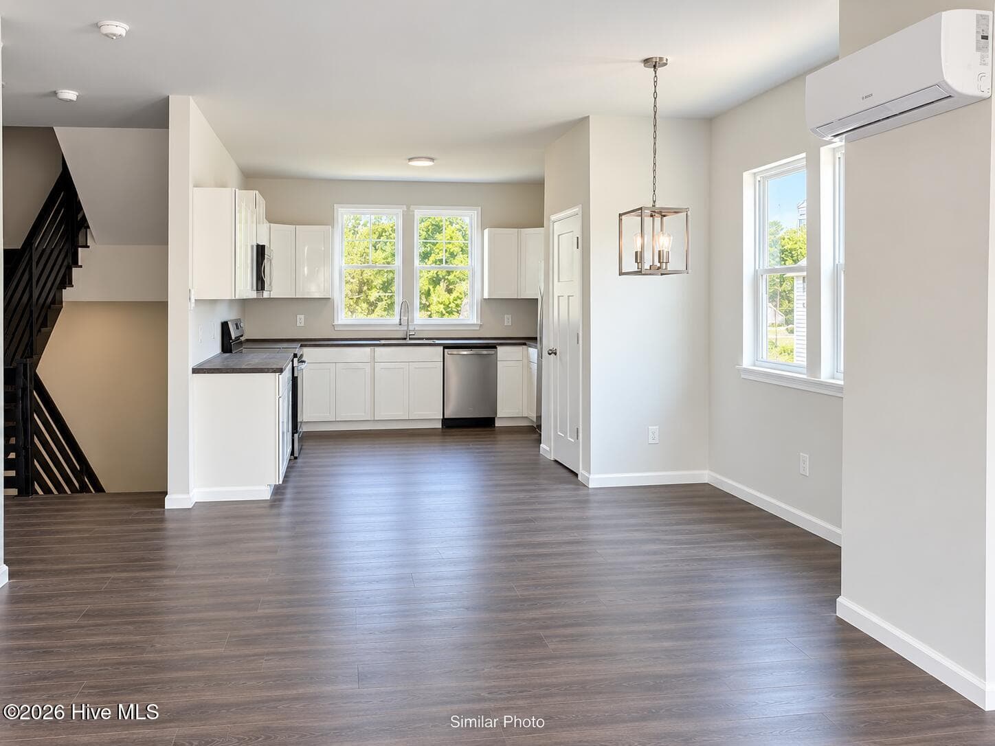 Single Family Residence at 1623 Hargett Street, Jacksonville, NC 28540, photo 4 of 5
