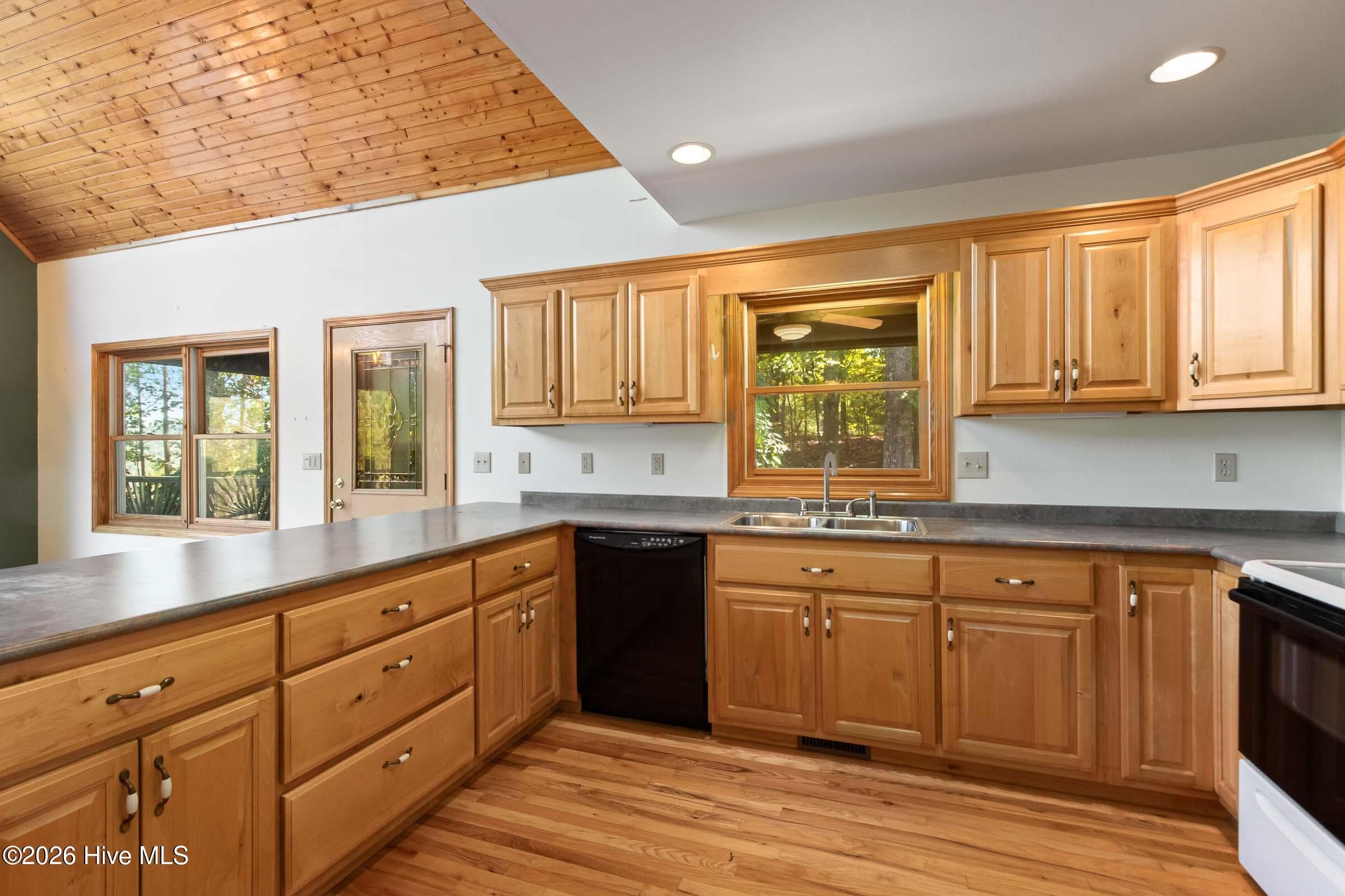 Single Family Residence at 75 Mountain Overlook Drive, Murphy, NC 28906, photo 21 of 80