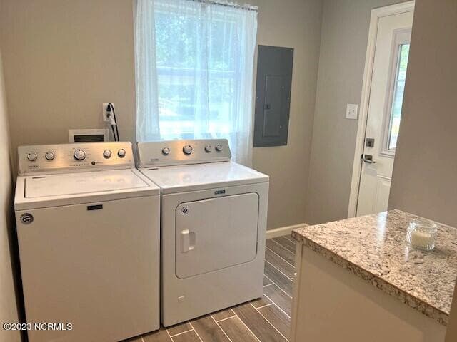 Single Family Residence at 210 N First Avenue, New Bern, NC 28560, photo 7 of 31