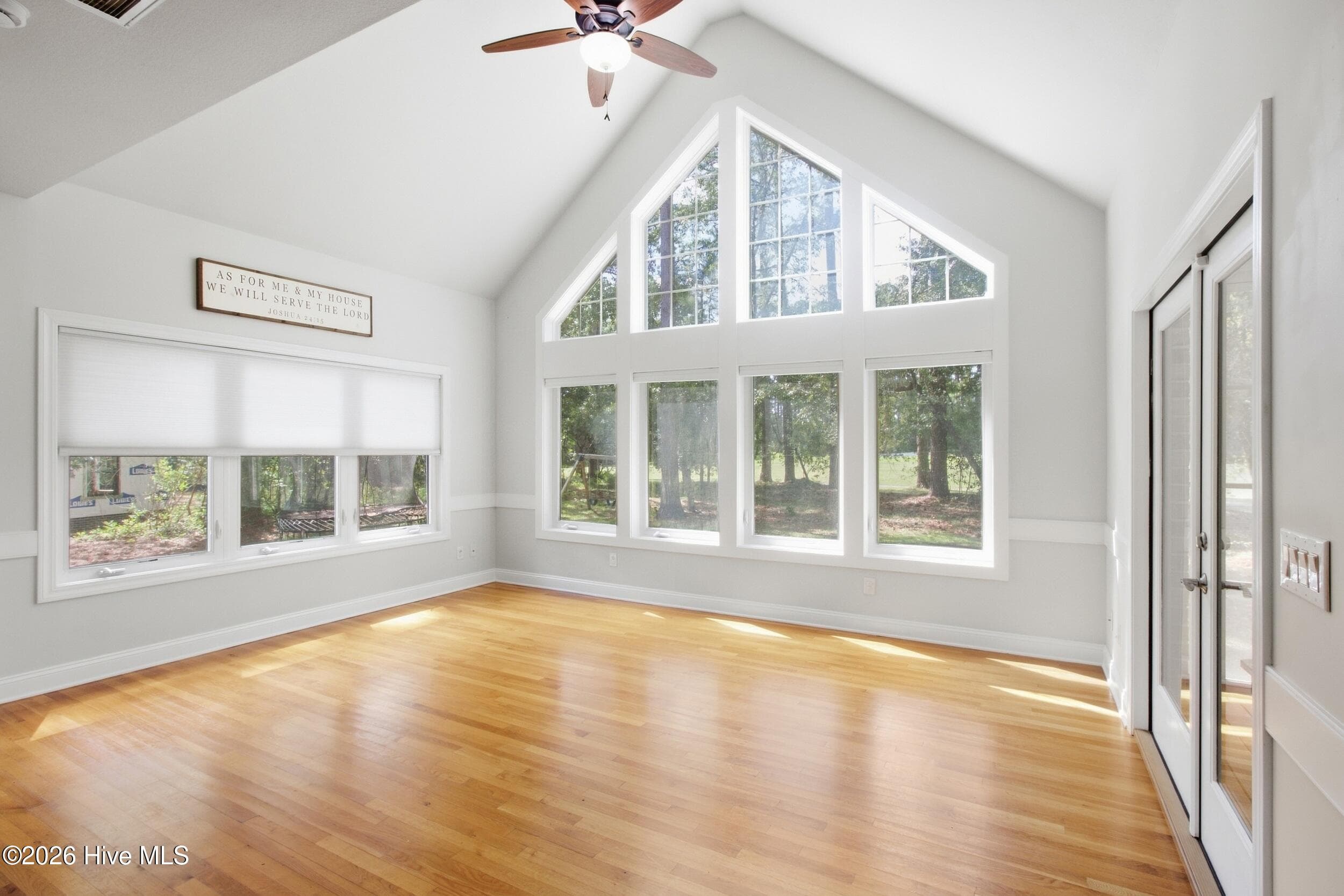 Dining - 920 Crooked Creek Drive, New Bern, NC 28560