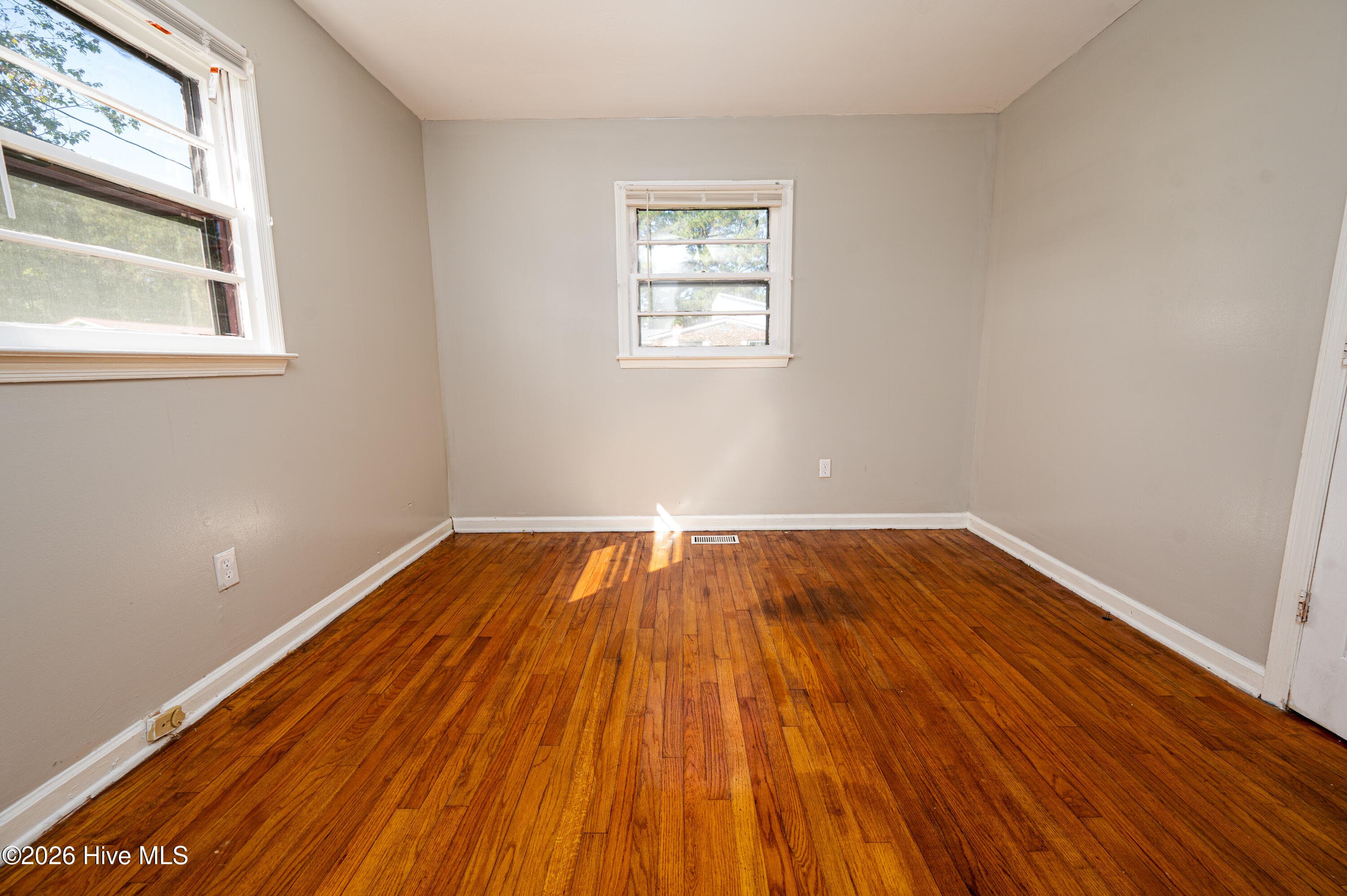 Single Family Residence at 1800 Moore Avenue, New Bern, NC 28562, photo 12 of 20