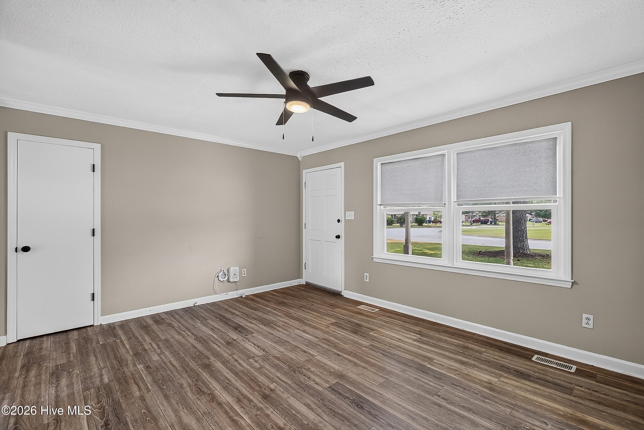 Single Family Residence at 125 Linda Loop, Jacksonville, NC 28546, photo 6 of 34