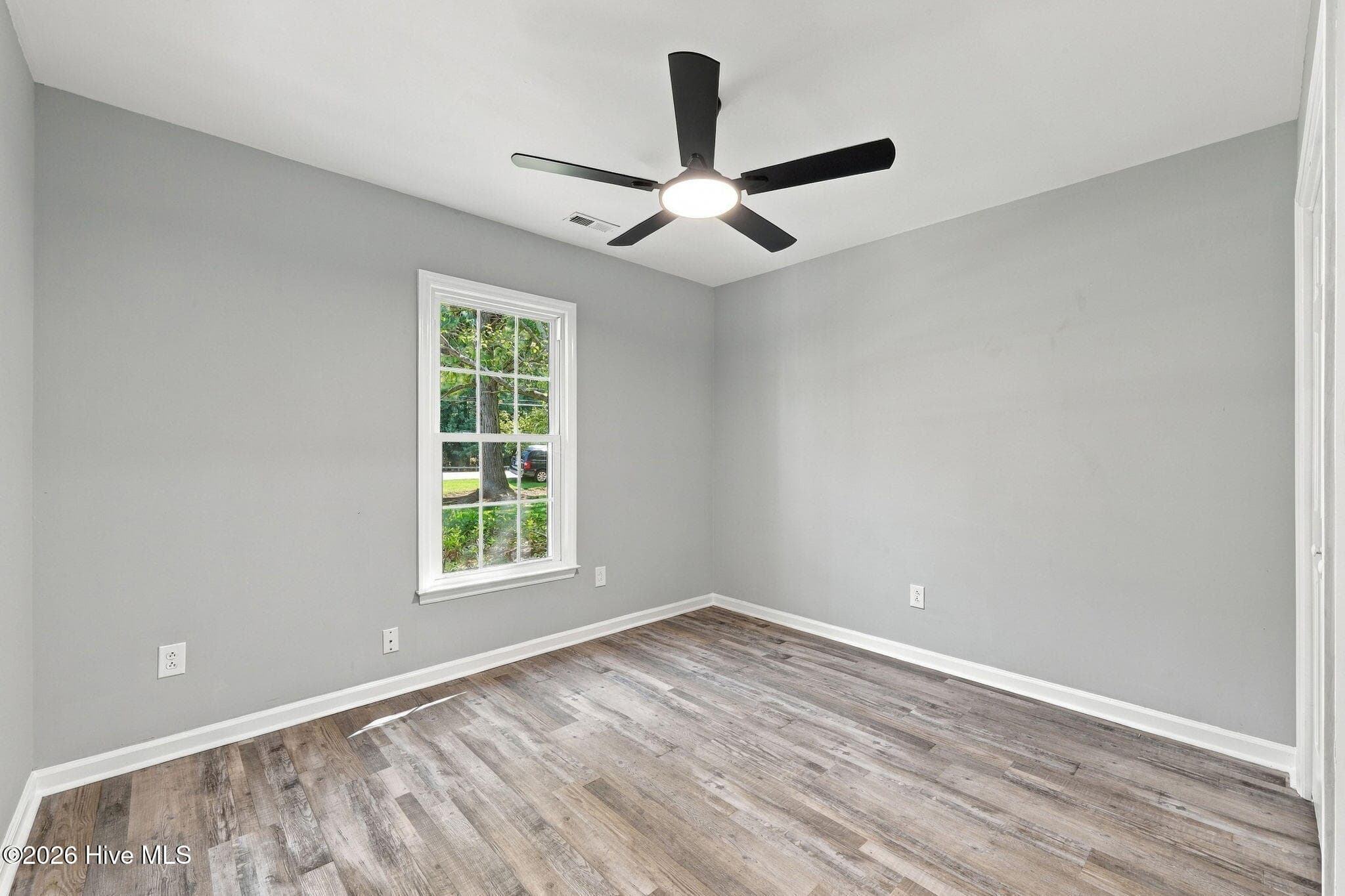 Single Family Residence at 4511 Rivershore Drive, New Bern, NC 28560, photo 20 of 52