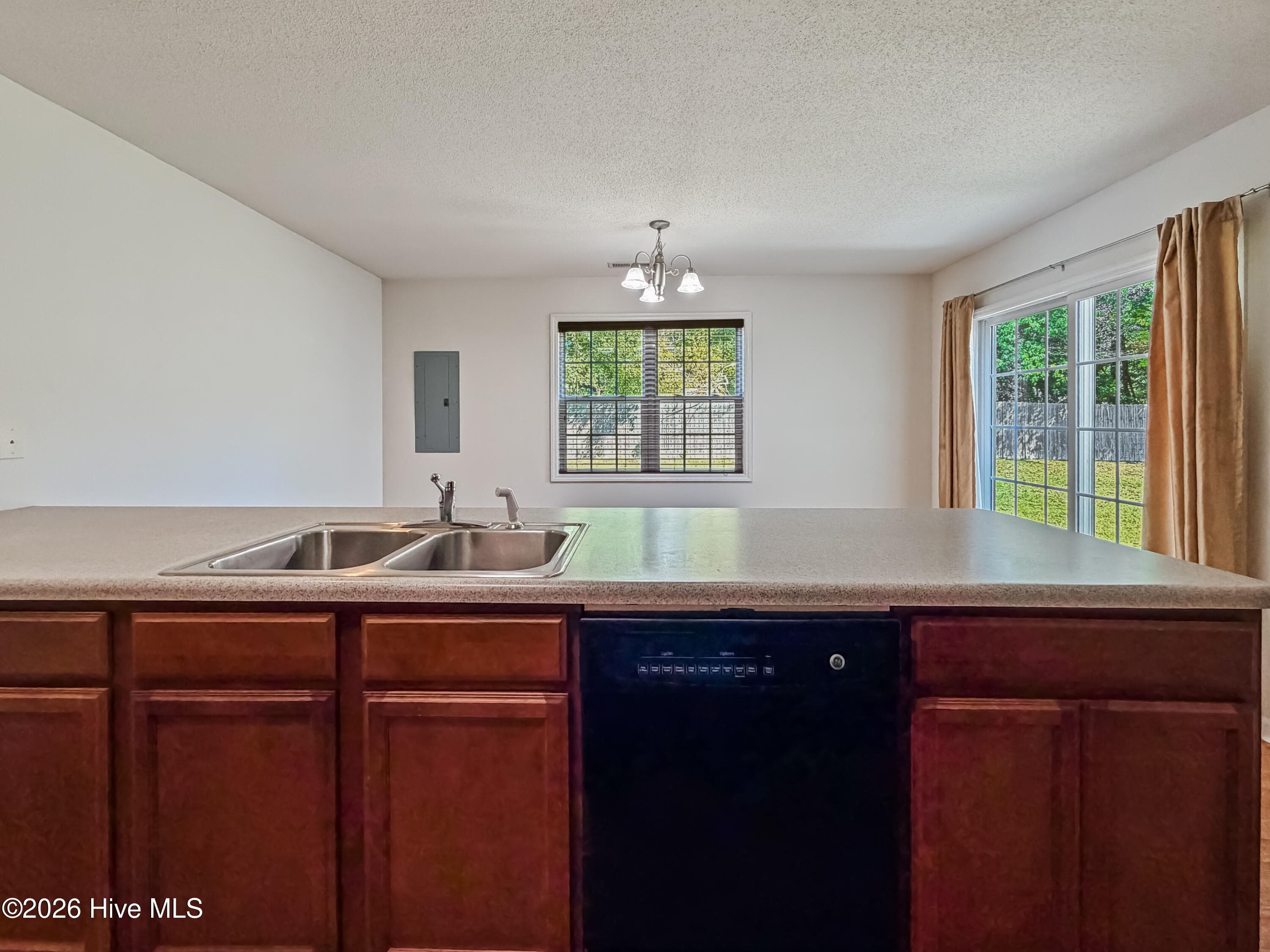 Townhouse at 164 Kelly Circle, Hubert, NC 28539, photo 12 of 33