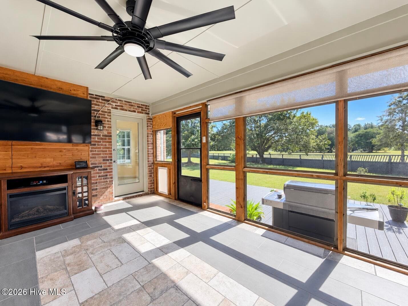 Single Family Residence at 107 Bogey Court, Hampstead, NC 28443, photo 36 of 55