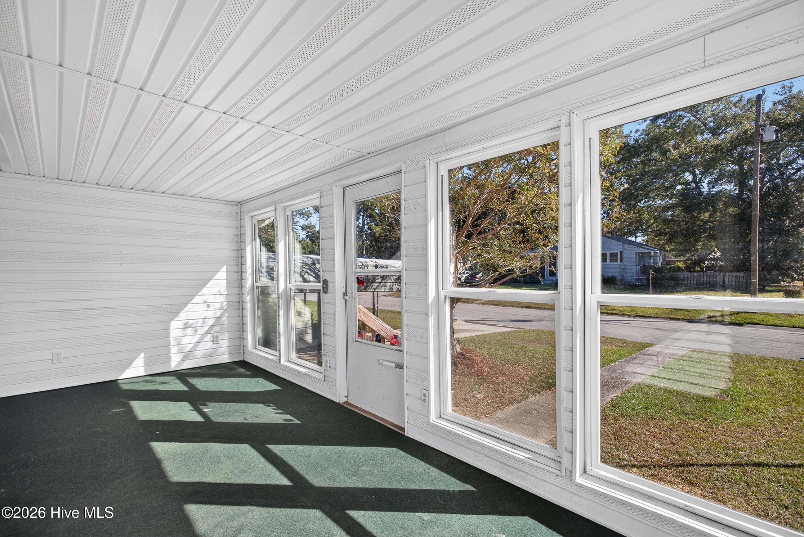 Single Family Residence at 127 Bryan Place, Jacksonville, NC 28540, photo 7 of 36