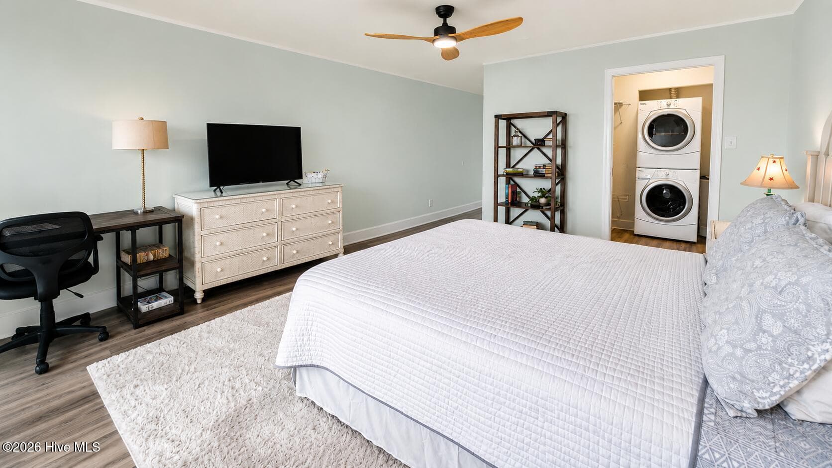 Condominium at 2213 Harbourside Drive, New Bern, NC 28560, photo 2 of 2