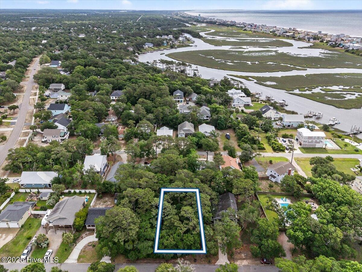 106 23 SW 24th Street, Oak Island, NC 28465