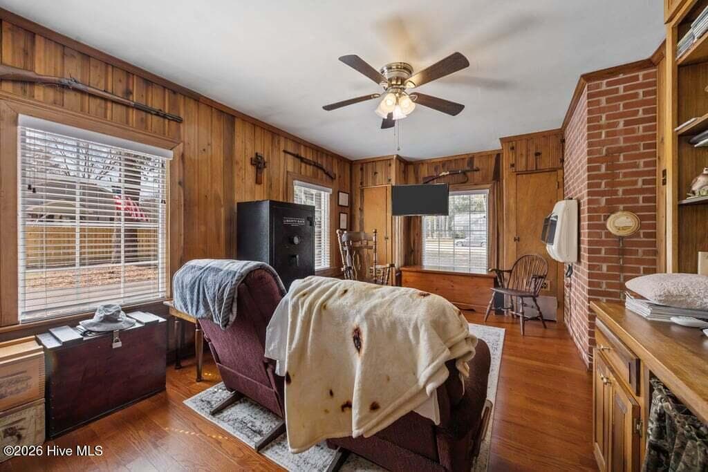 DEN - 1307 N Respess Street, Washington, NC 27889