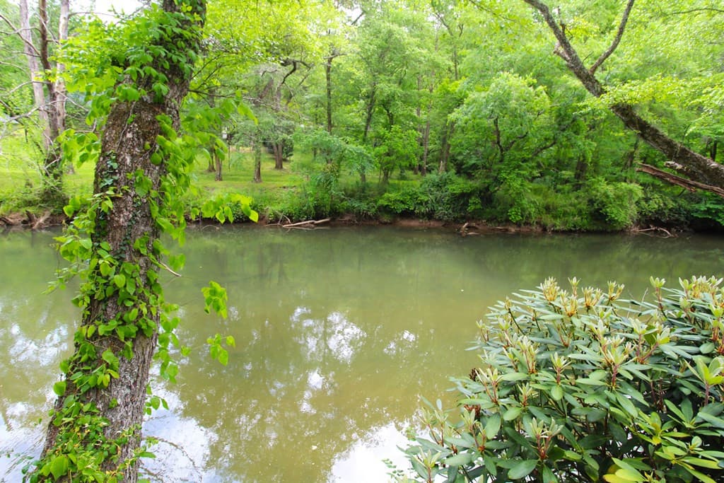 130 Ivy Lane, Murphy, NC 28906
