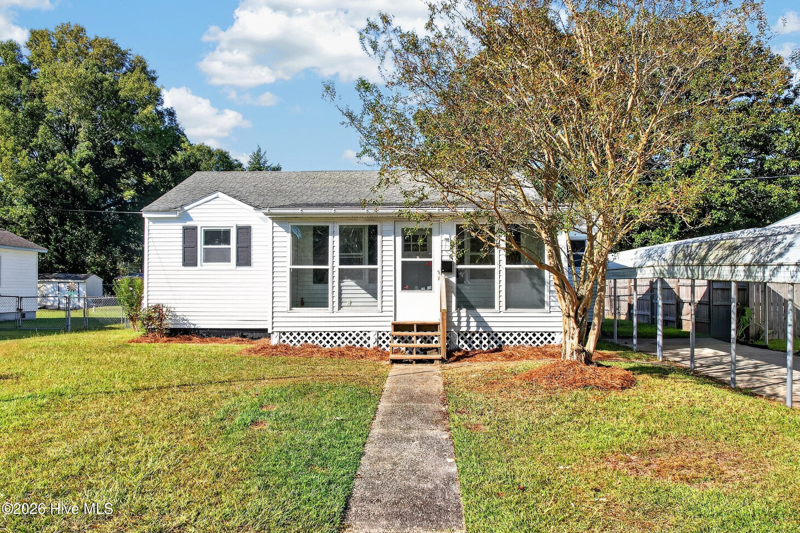 Single Family Residence at 127 Bryan Place, Jacksonville, NC 28540, photo 3 of 36