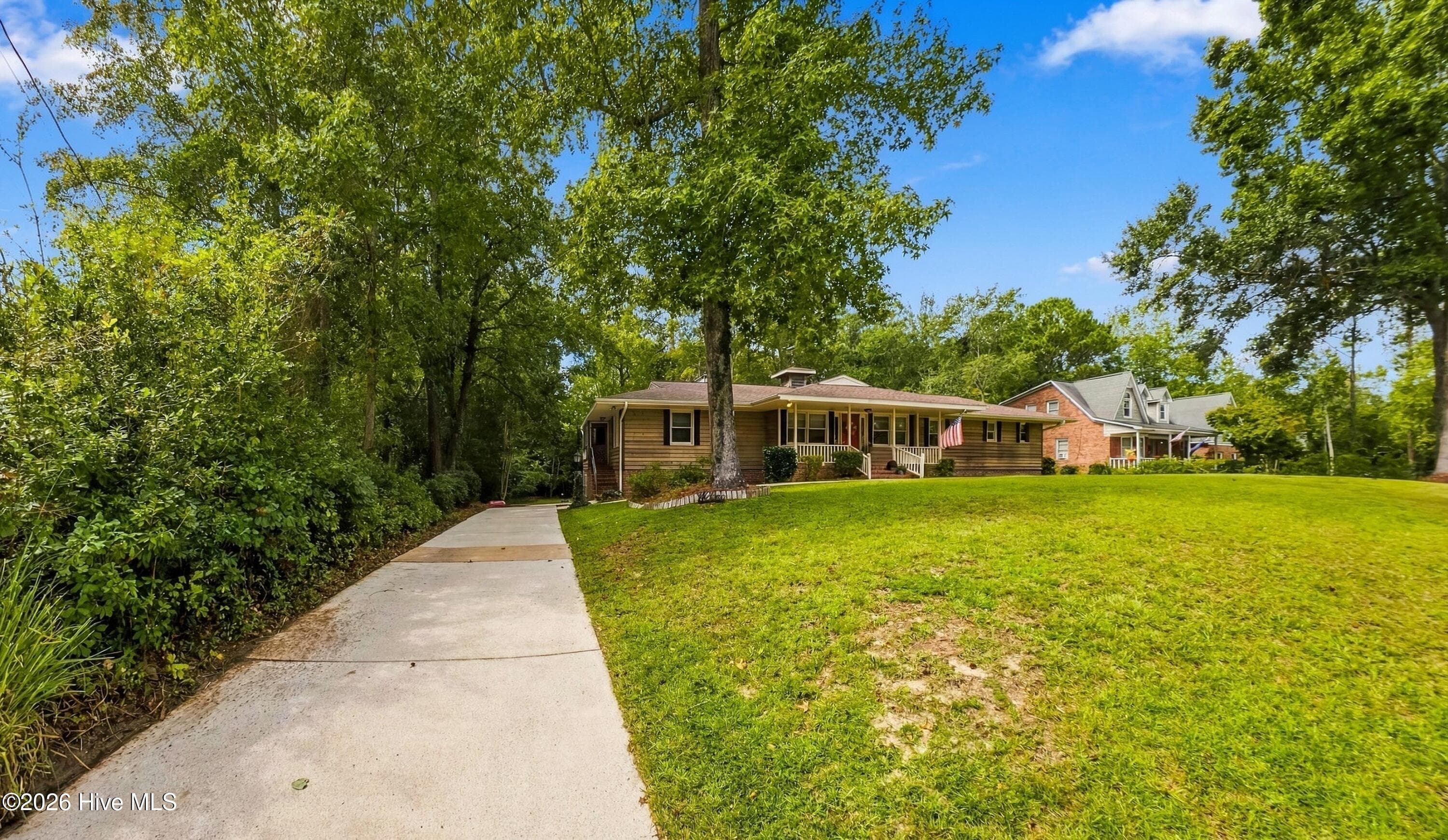 Single Family Residence at 306 Shore Point Drive, Wilmington, NC 28411, photo 55 of 86