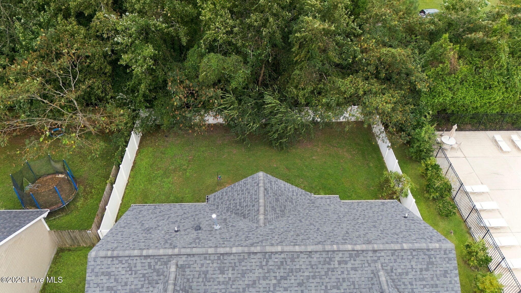 Single Family Residence at 104 Lynden Lane, New Bern, NC 28560, photo 8 of 51