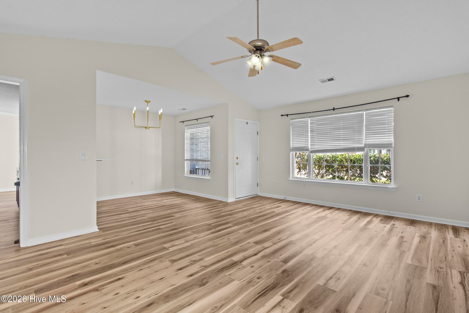 Single Family Residence at 4745 Corena Drive, New Bern, NC 28562, photo 11 of 25