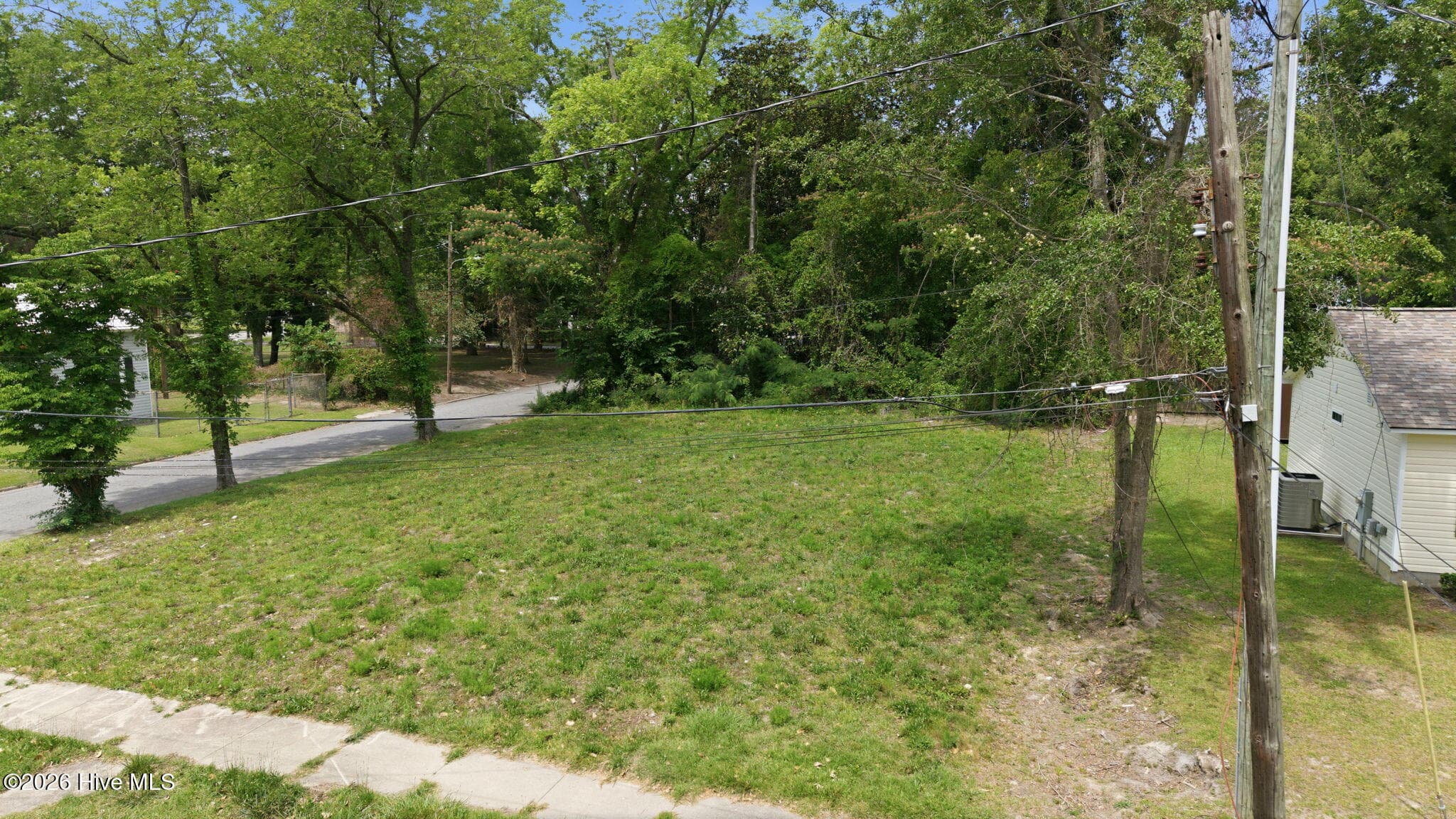 2-4 Units Multi-Family at 410 Latham Street, Greenville, NC 27834, photo 5 of 13