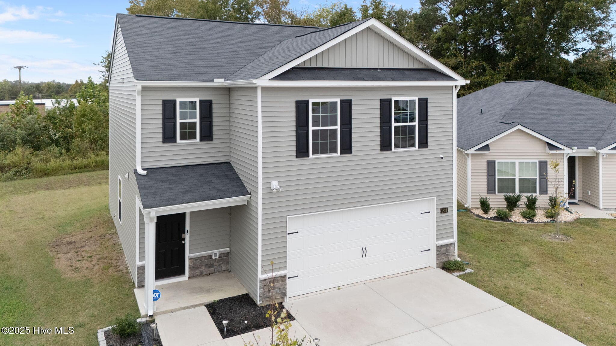 Single Family Residence at 1324 S Wilshire Court, Kinston, NC 28504, photo 4 of 53