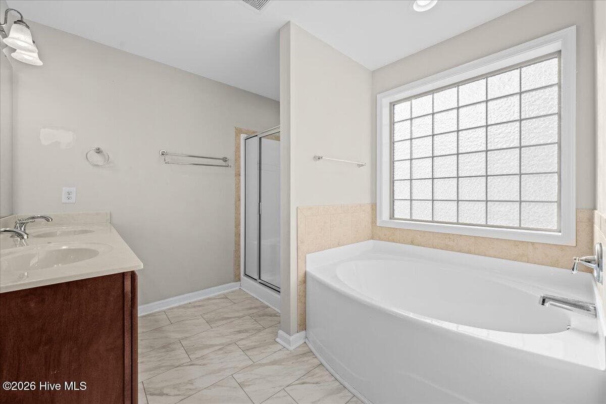 Single Family Residence at 515 New Castle Lane, Spring Lake, NC 28390, Spring Lake, photo 9 of 18