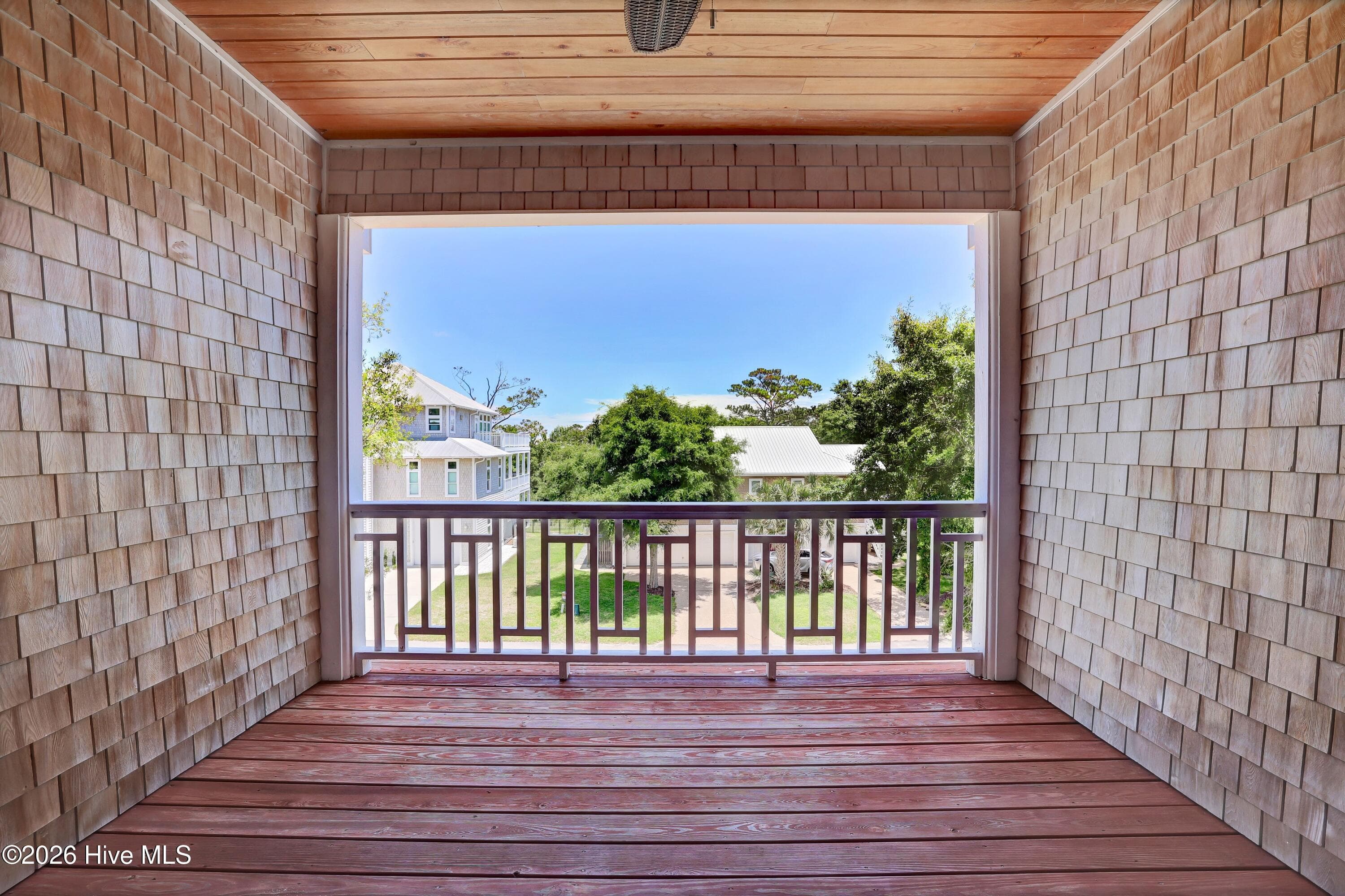 Single Family Residence at 213 Oak Outlook Way, Carolina Beach, NC 28428, photo 2 of 3
