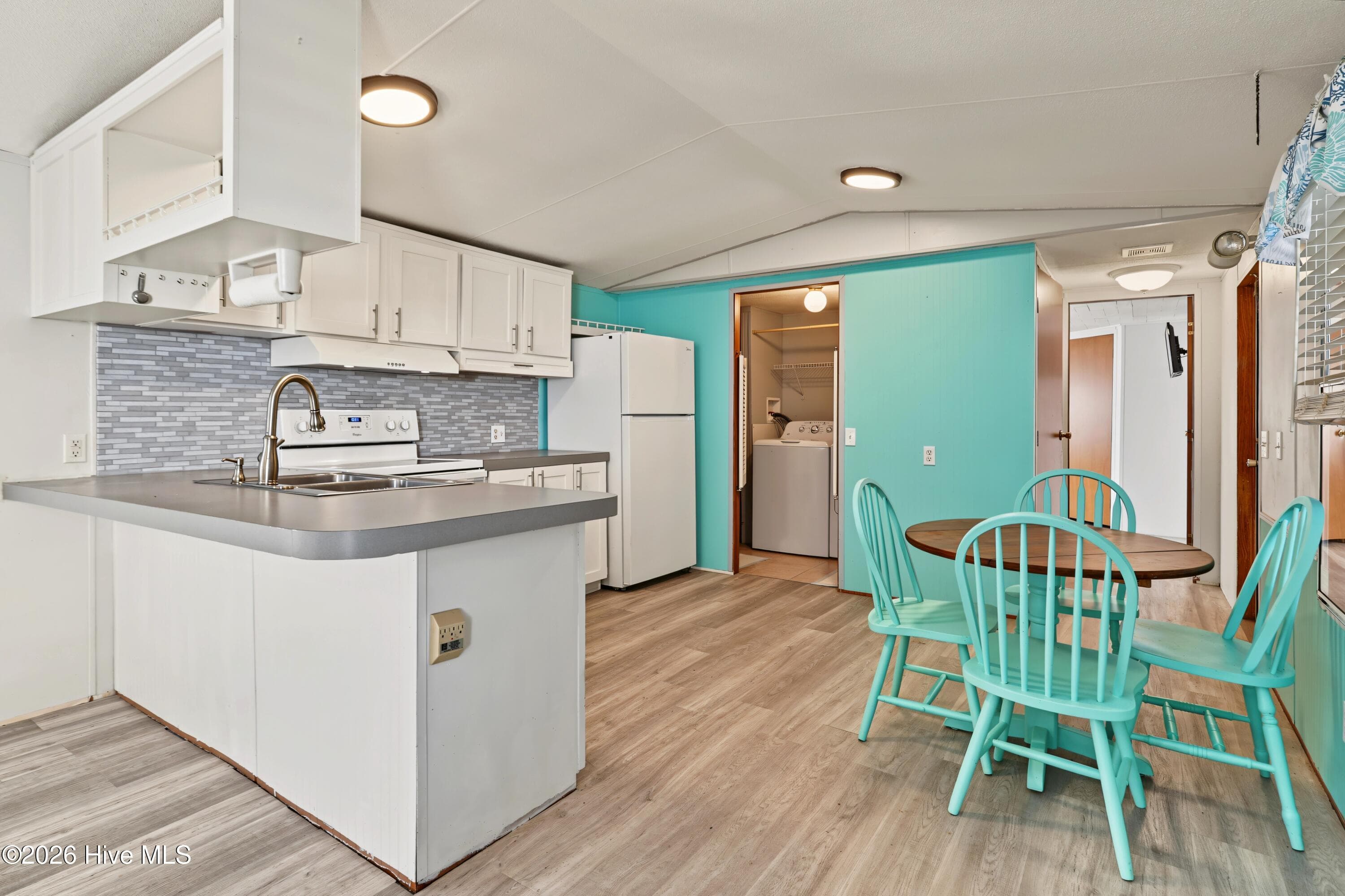 Manufactured Home at 3215 Herthwood Place SW, Supply, NC 28462, photo 6 of 36