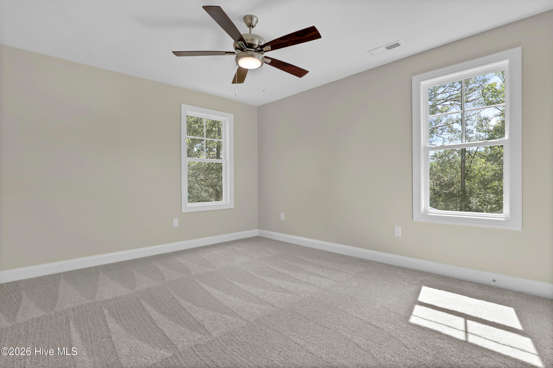 Single Family Residence at 126 Penquin Place, Hampstead, NC 28443, photo 10 of 21