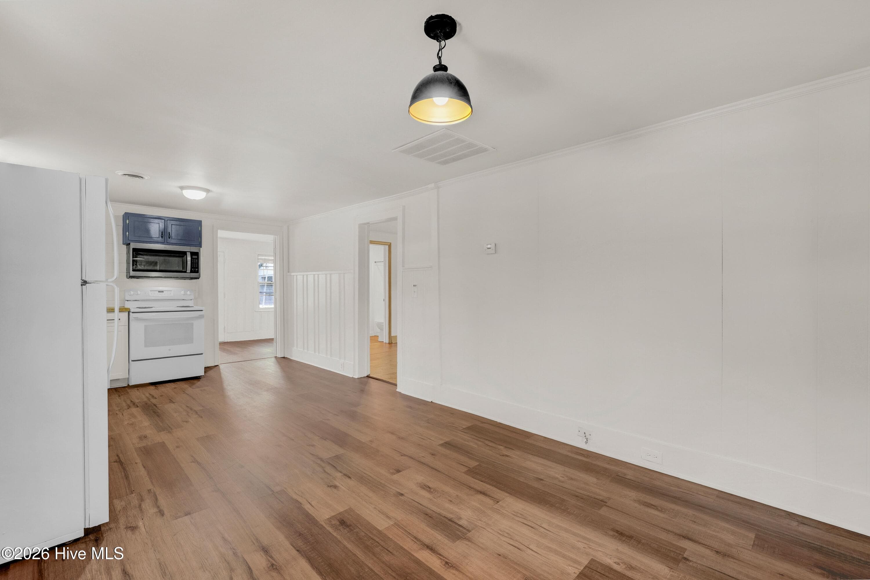 Single Family Residence at 1314 Queen Street, Wilmington, NC 28401, photo 9 of 29