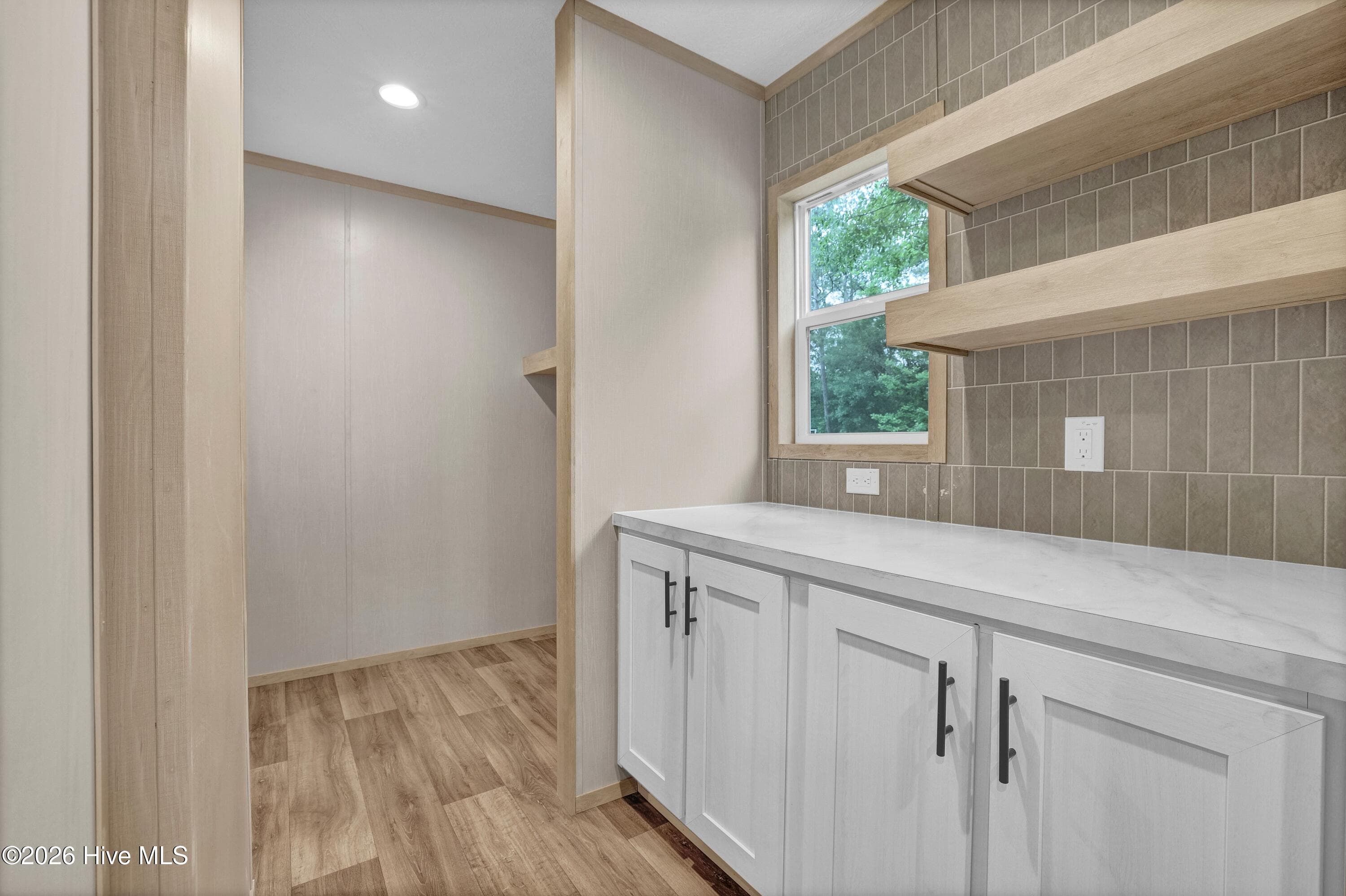 Manufactured Home at 9180 Central Boulevard SE, Winnabow, NC 28479, photo 15 of 32