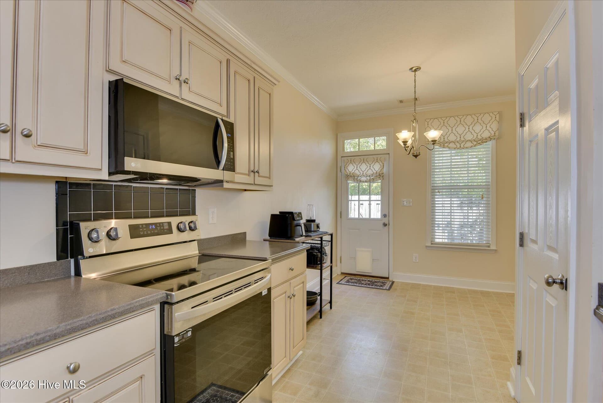 Townhouse at 428 Manly Way, Evans, GA 30809, photo 14 of 35