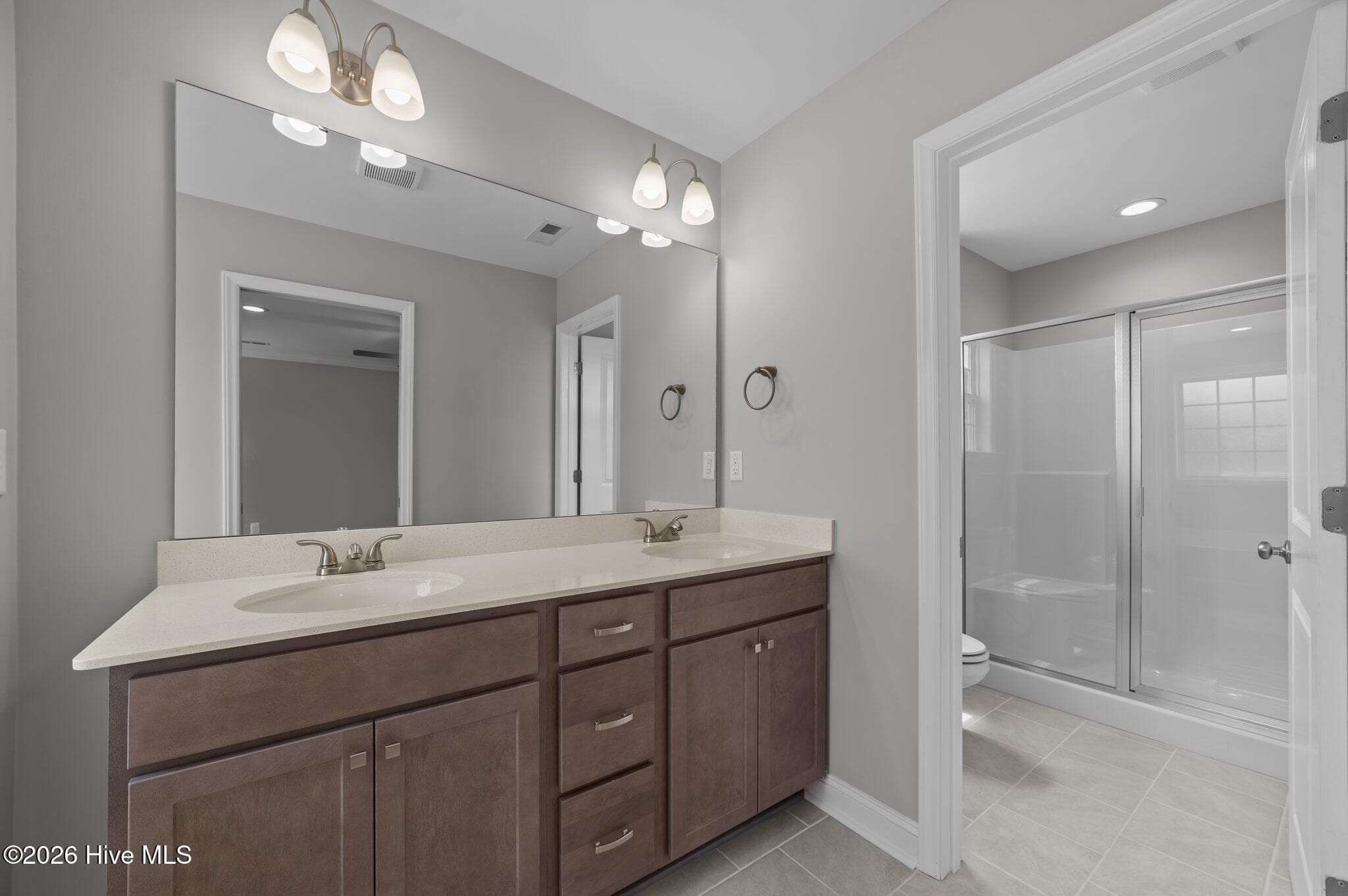 Photo of similar home - 878 Lendy Drive, Greenville, NC 27858