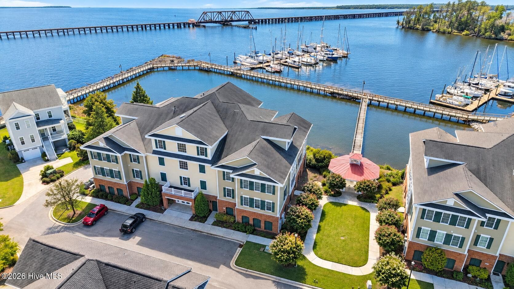 Condominium at 207 S Academy Street, Washington, NC 27889, photo 10 of 85