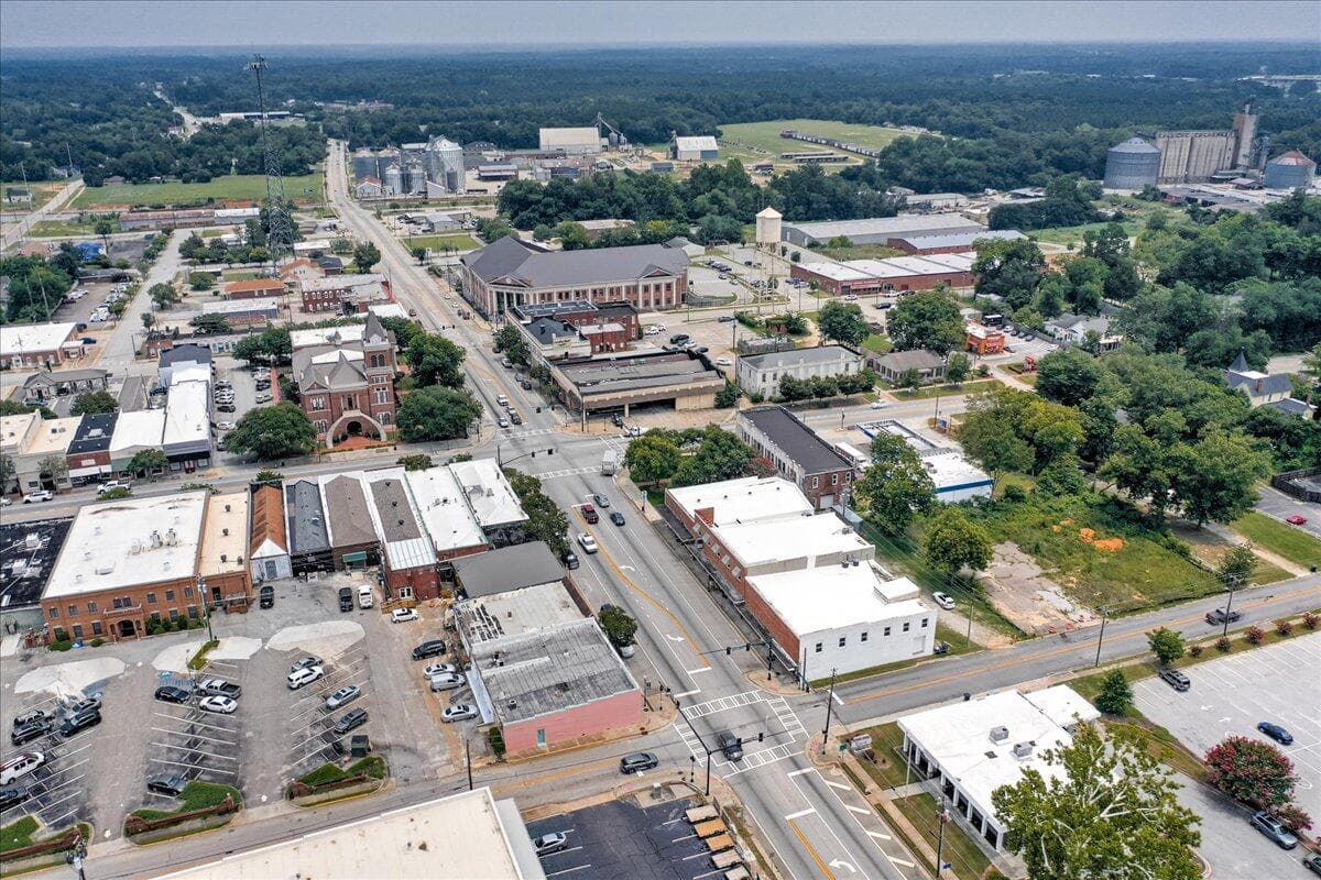 Business at 114 W 6th Street, Waynesboro, GA 30830, photo 4 of 75