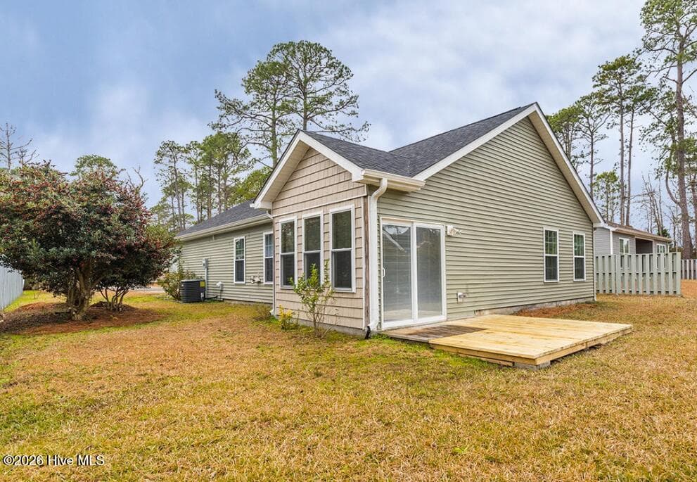 Single Family Residence at 5 Court 11 Northwest Drive, Calabash, NC 28467, photo 10 of 43
