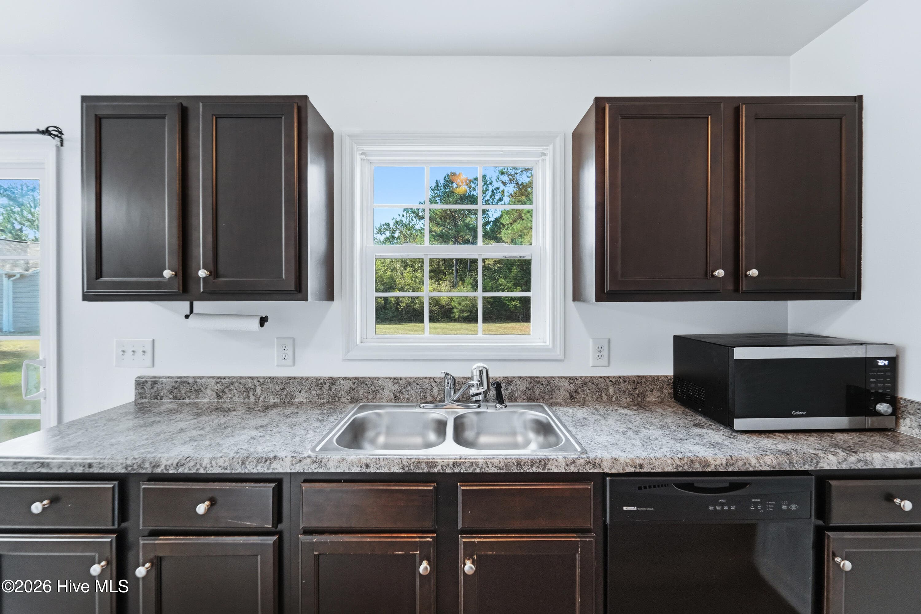 Single Family Residence at 178 Ashbury Park Lane, Richlands, NC 28574, photo 44 of 46