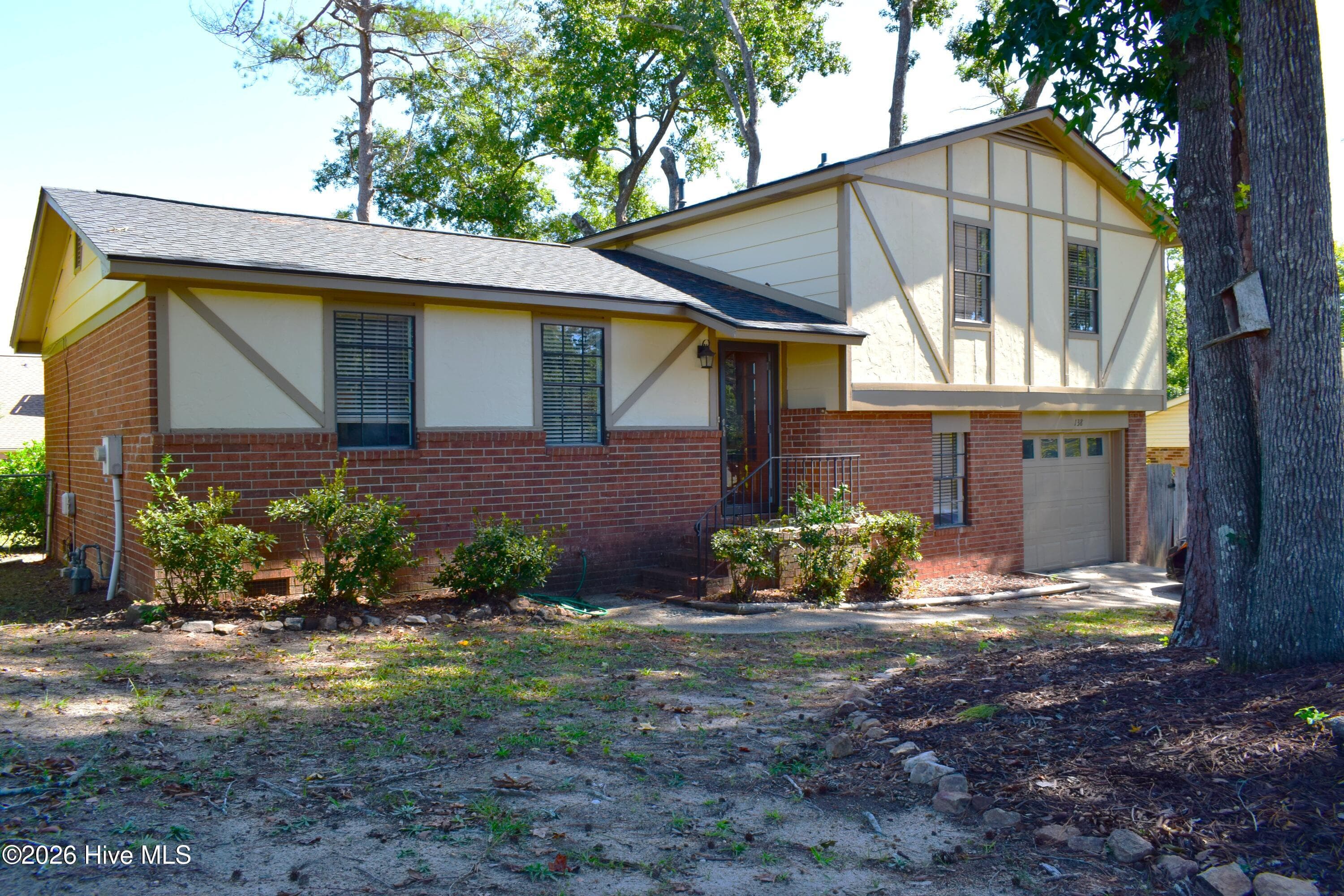 Single Family Residence at 138 Oakridge Drive, Martinez, GA 30907, photo 3 of 34