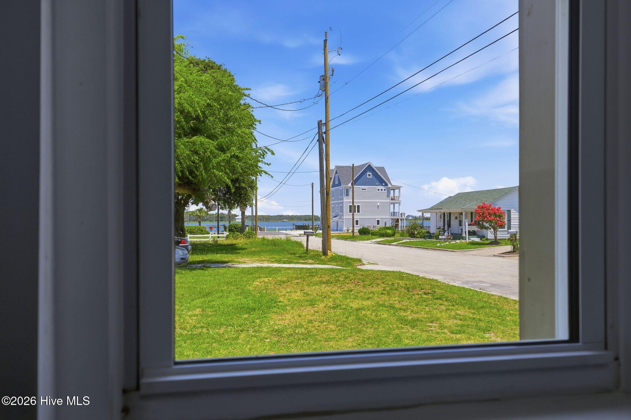 Single Family Residence at 501 N 11th Street, Morehead City, NC 28557, photo 12 of 65
