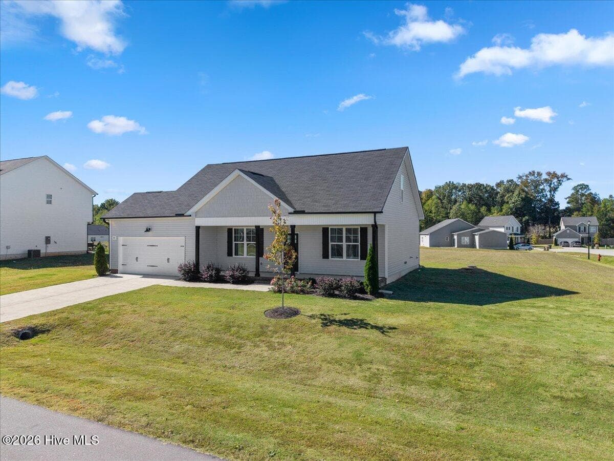 Single Family Residence at 365 Olde Place Drive, Zebulon, NC 27597, photo 3 of 39