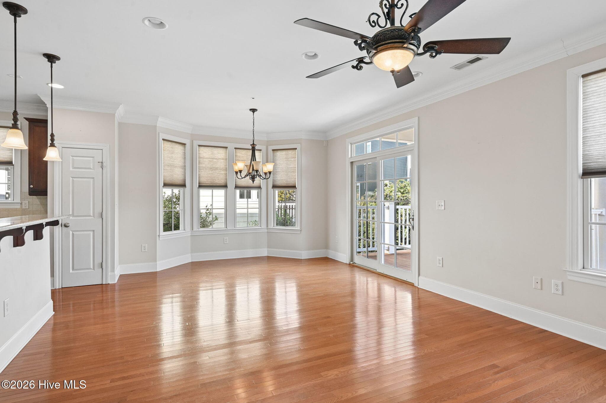 Open Dining Room - 207 S Academy Street, Washington, NC 27889