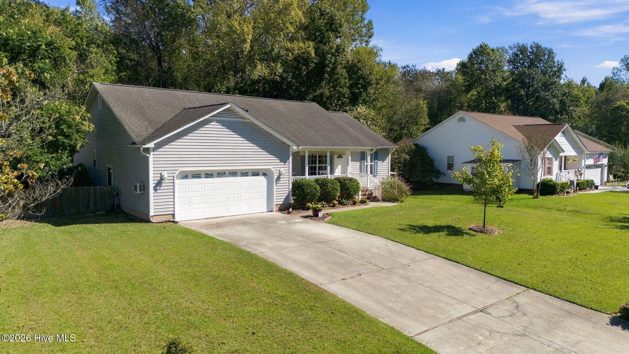 Single Family Residence at 3910 Yarmouth Road, New Bern, NC 28562, photo 5 of 40